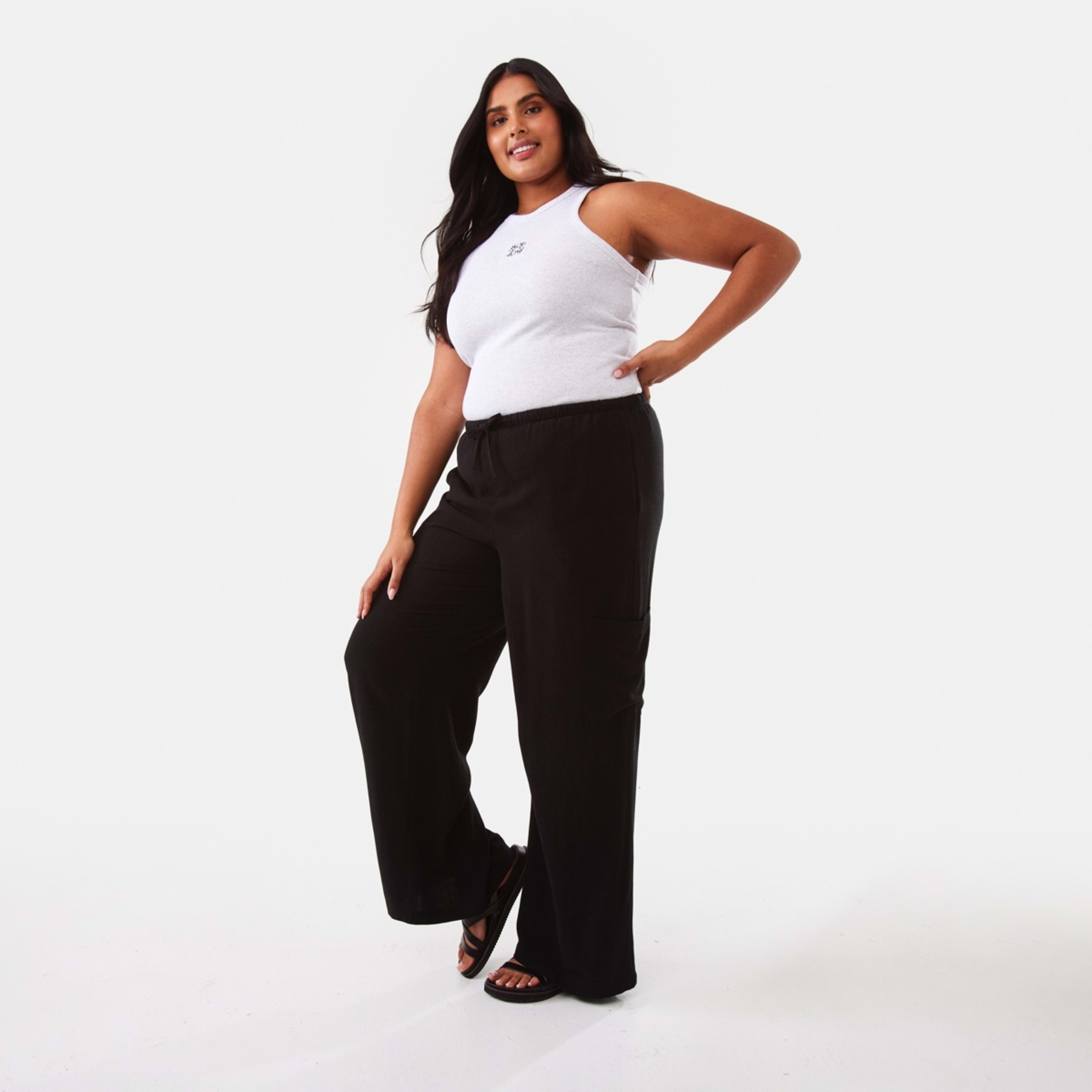 4 Textured Cargo Pants Black, 4 of 9