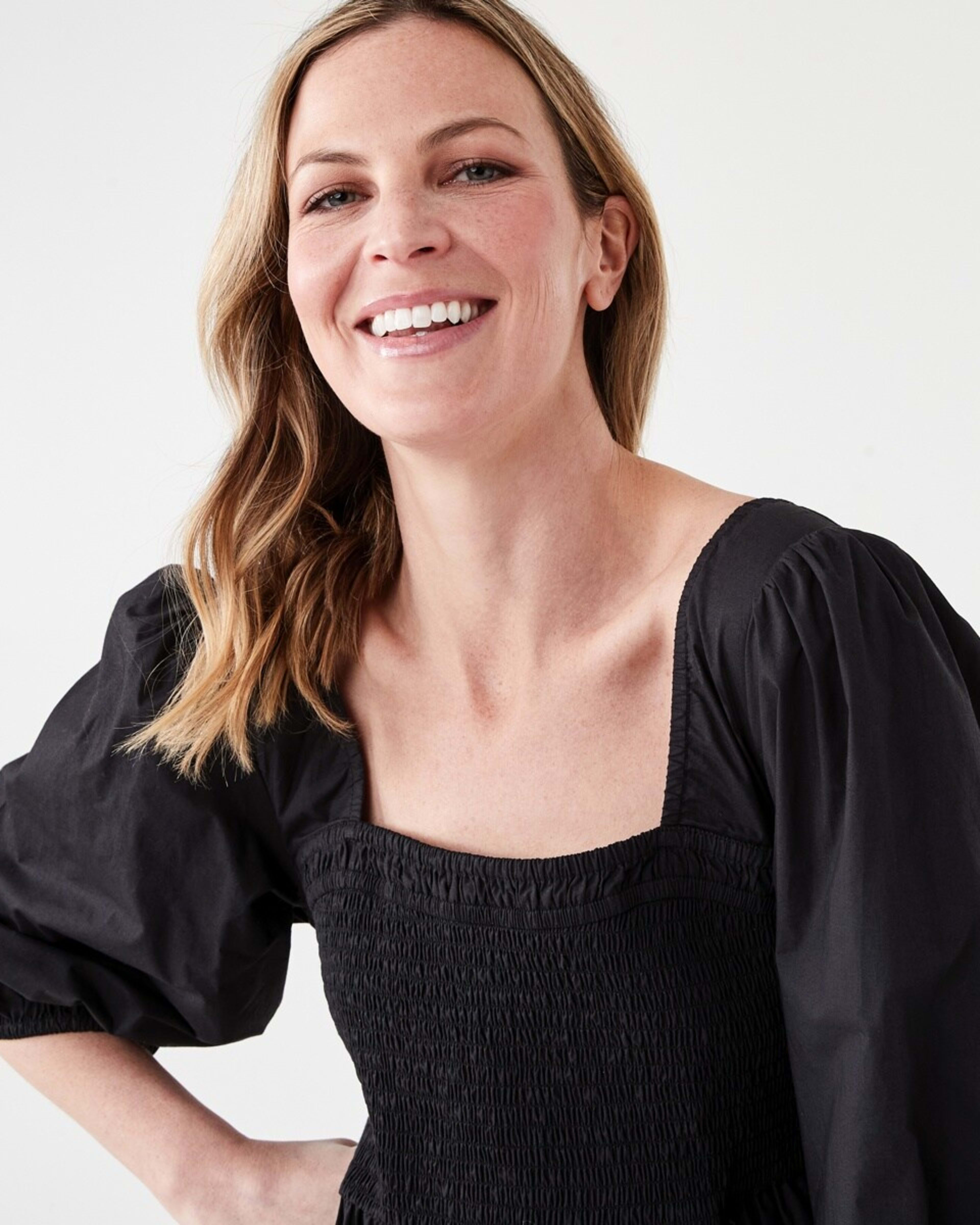 4 Short Sleeve Shirred Bodice Midi Dress BLACK, 4 of 6