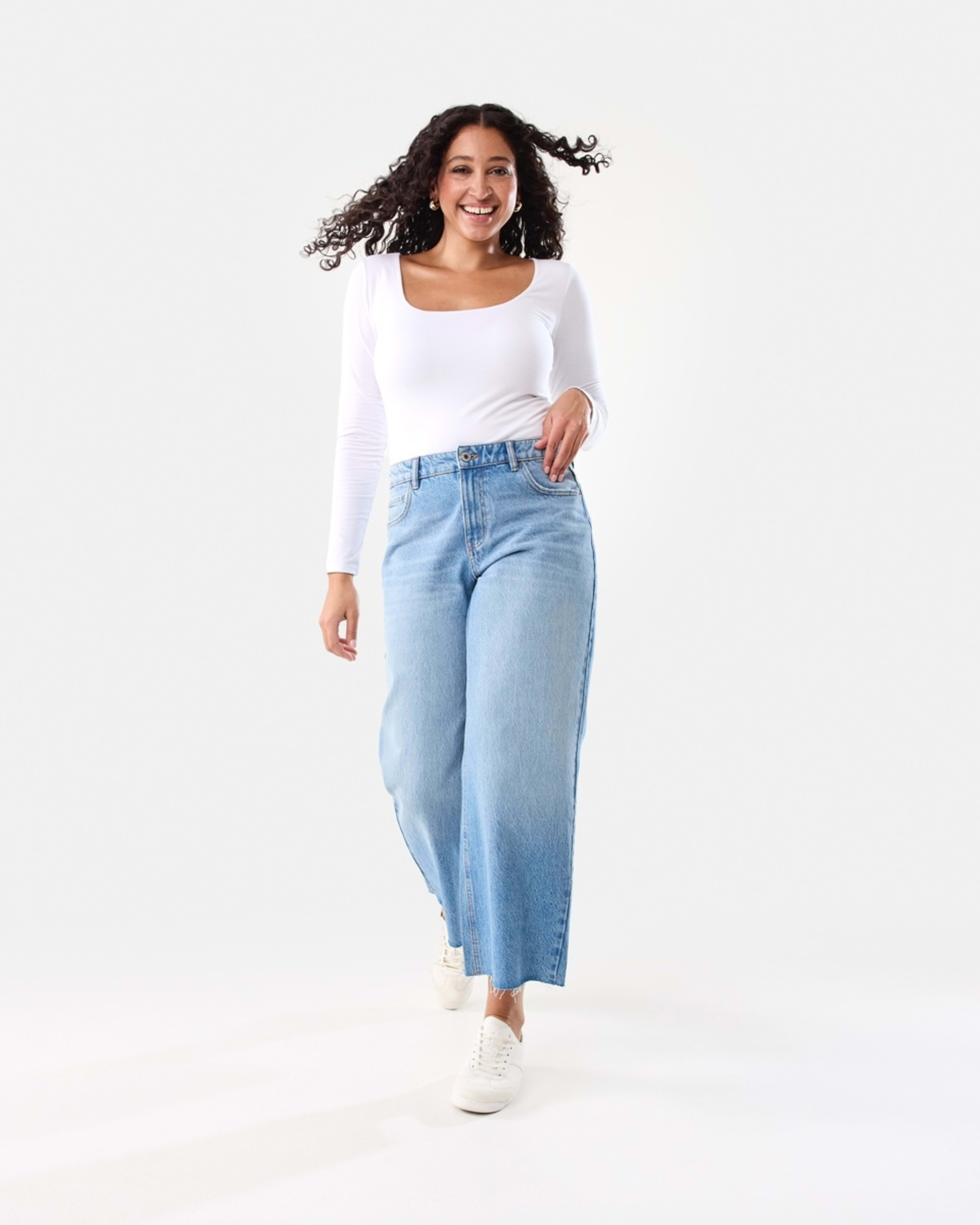 2 Wide Leg Raw Hem Jeans MID WASH, 2 of 7