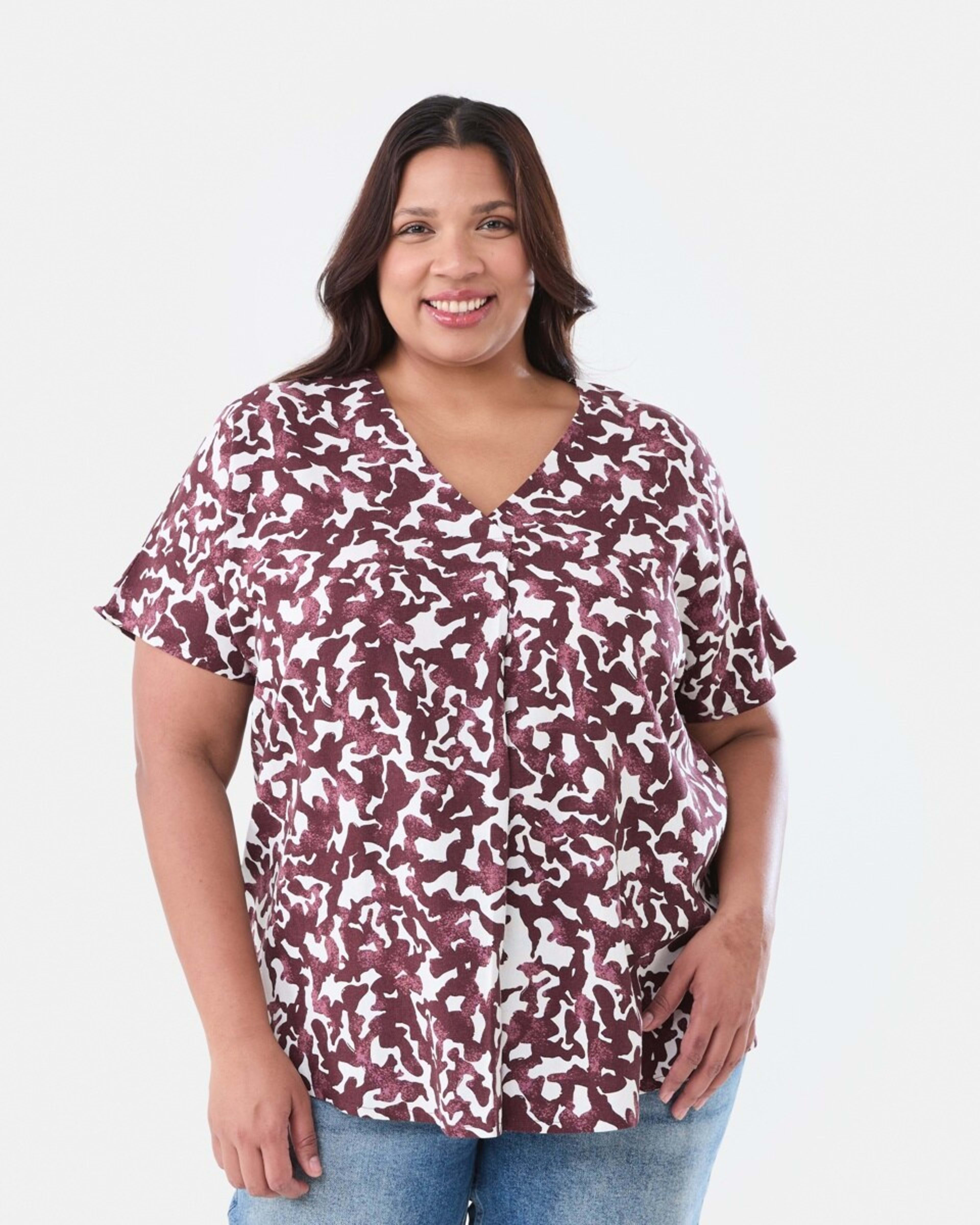 1 Curve Short Sleeve Woven Top Abst Ani