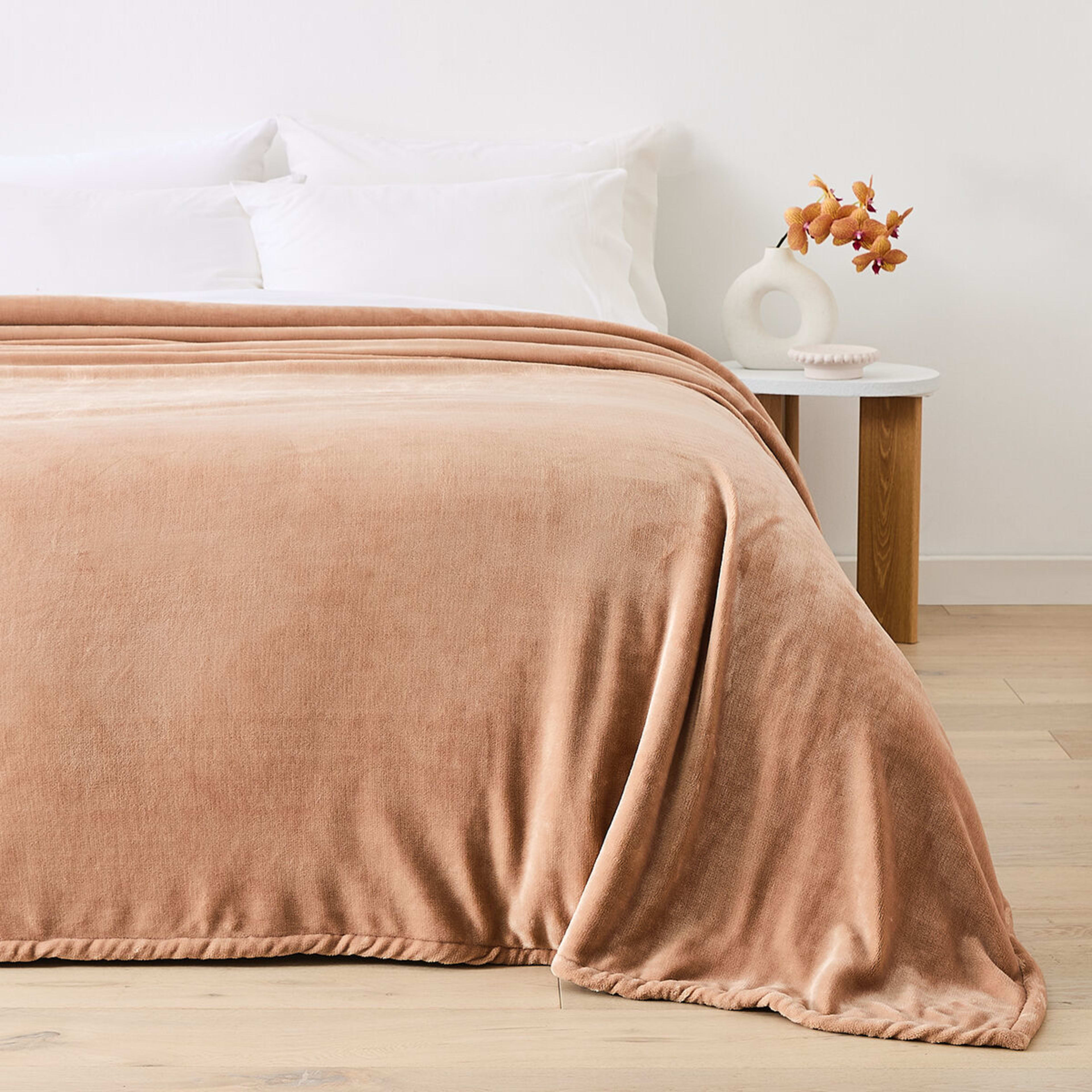 2 Sherpa Reverse Blanket - Double/Queen Bed, Praline, 2 of 7