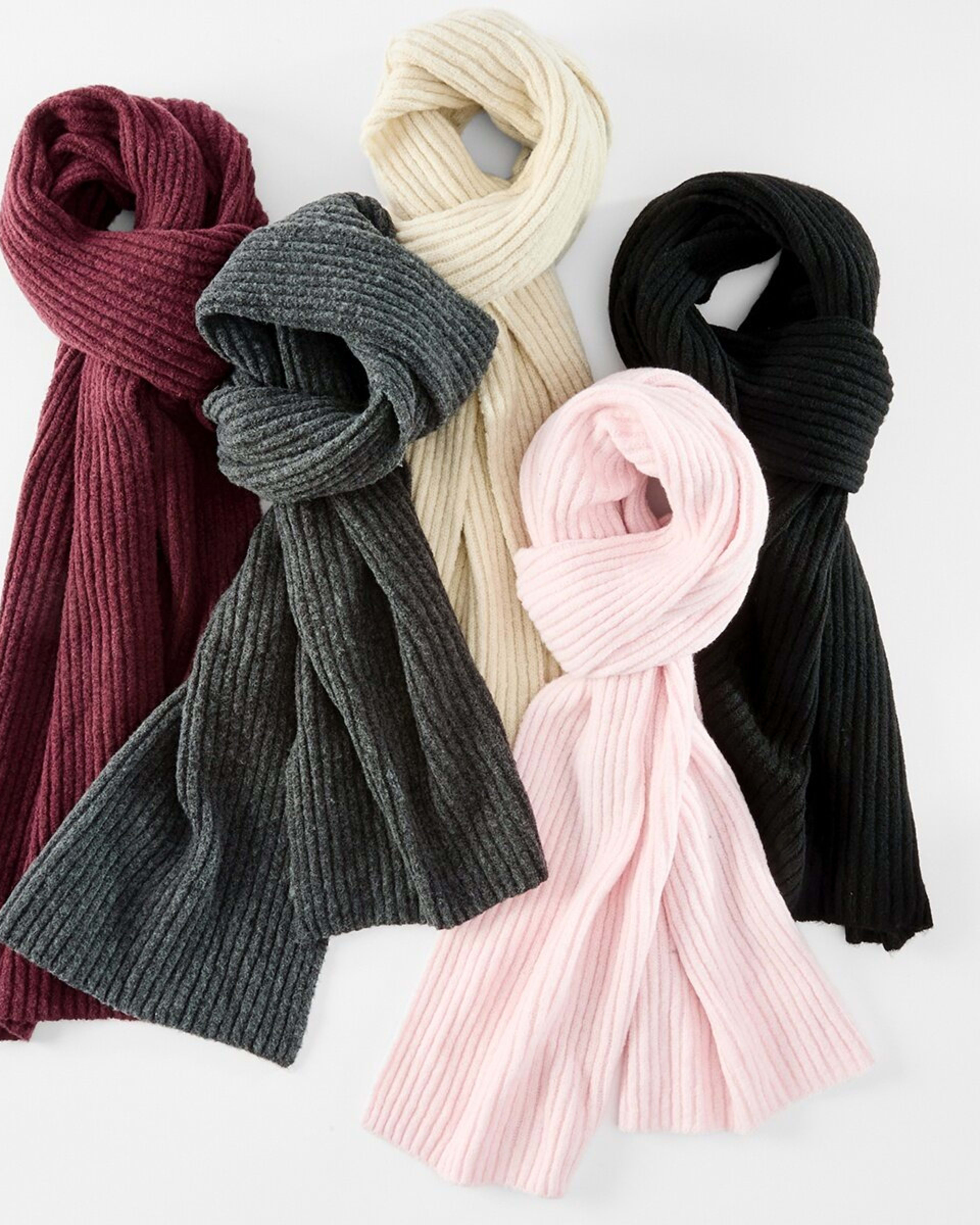 4 Basic Rib Scarf Black, 4 of 4