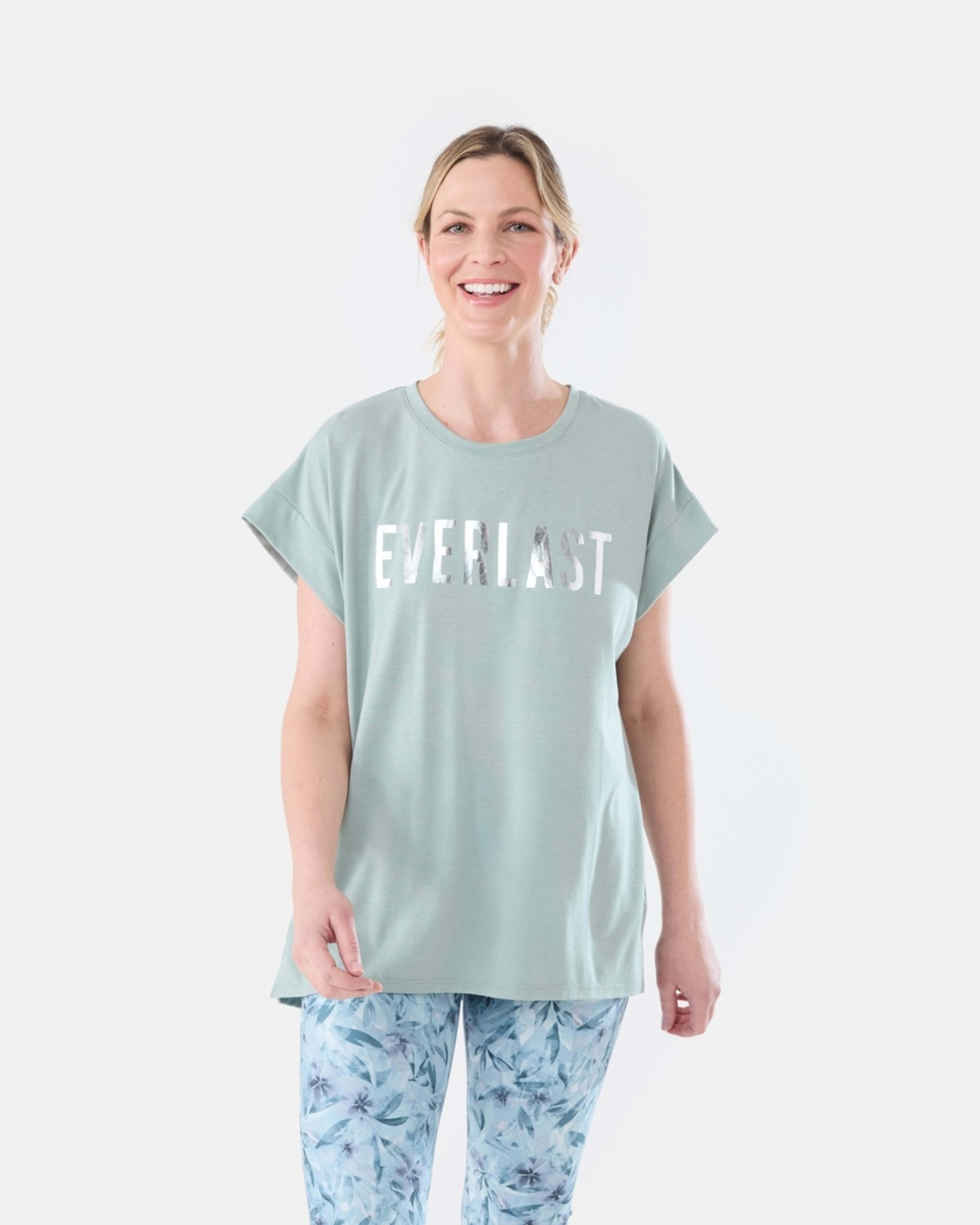 1 Everlast Womens Relaxed Longline T-shirt EVERLAST BLOCK LOGO SAGE GREEN, 1 of 5