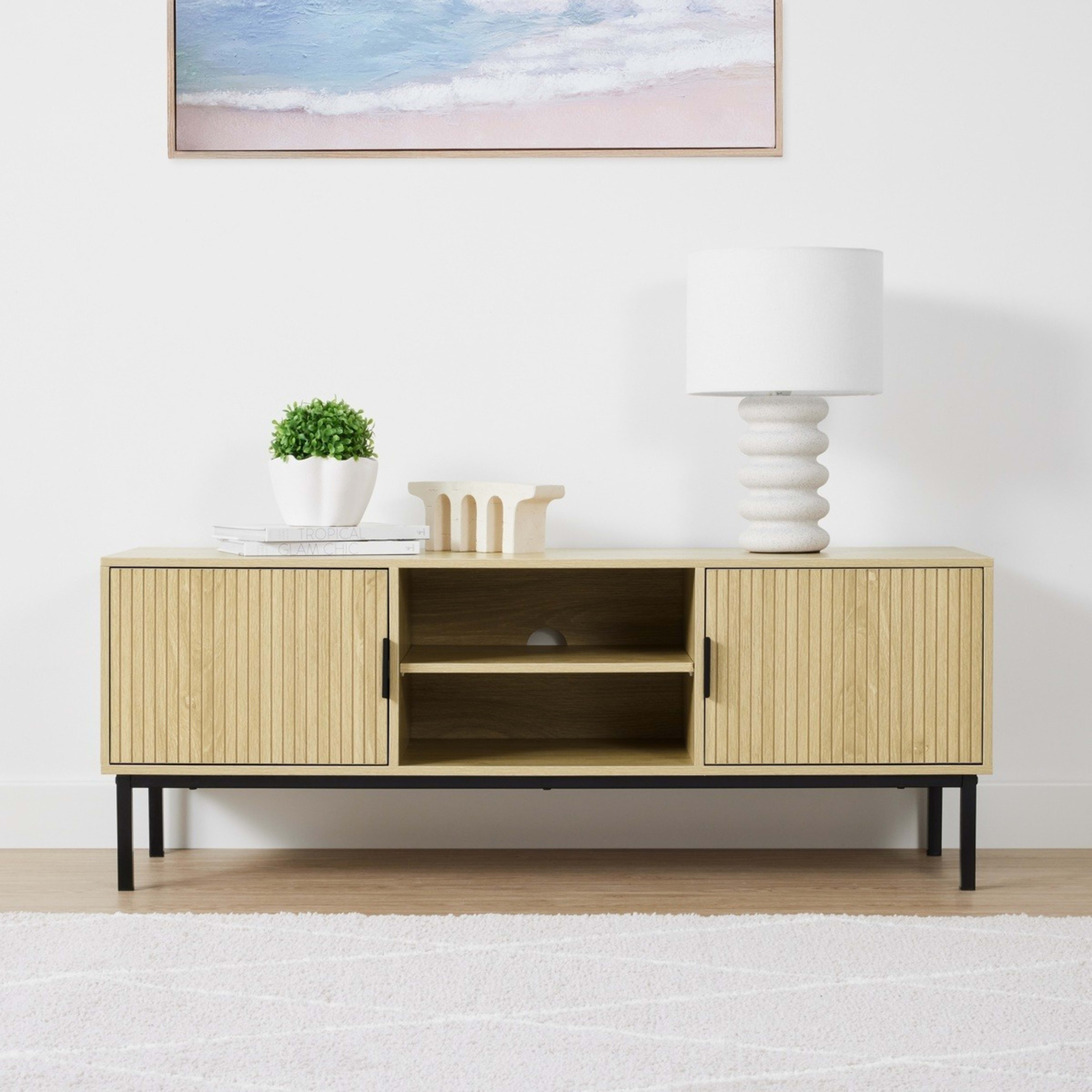 1 Isla Entertainment Unit