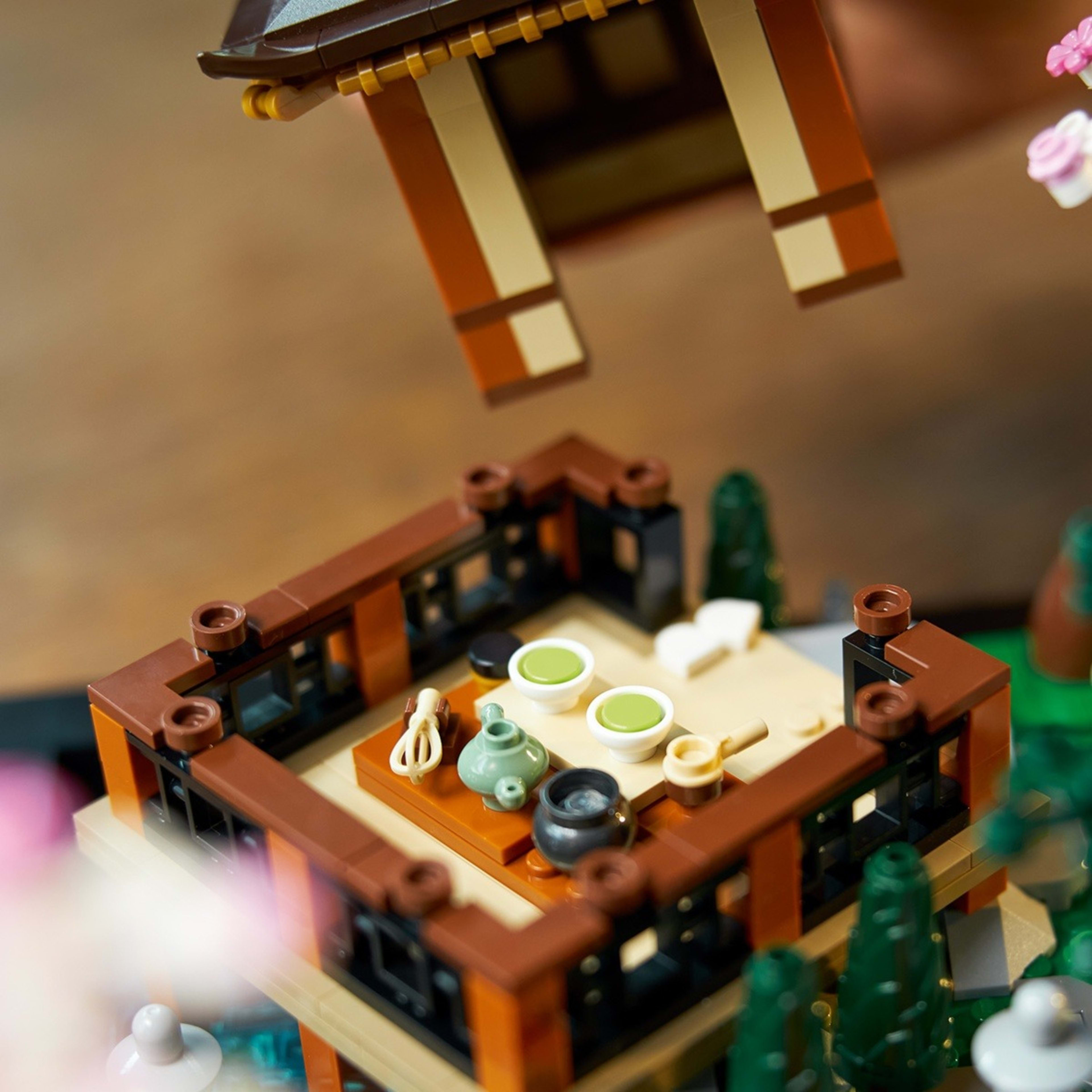 6 LEGO Icons Tranquil Garden 10315, 6 of 11
