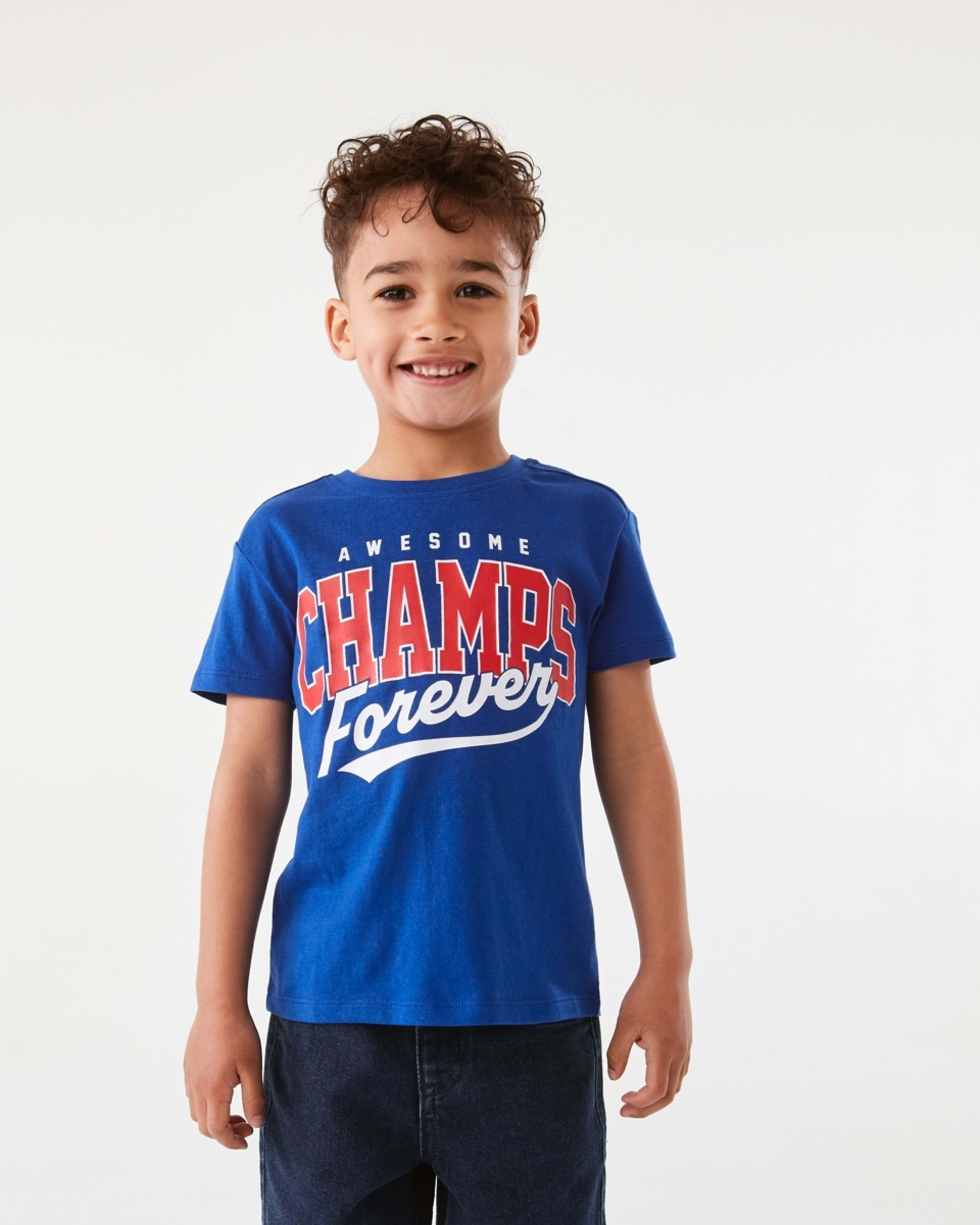 1 Chest Print T-shirt Bluawesom, 1 of 9