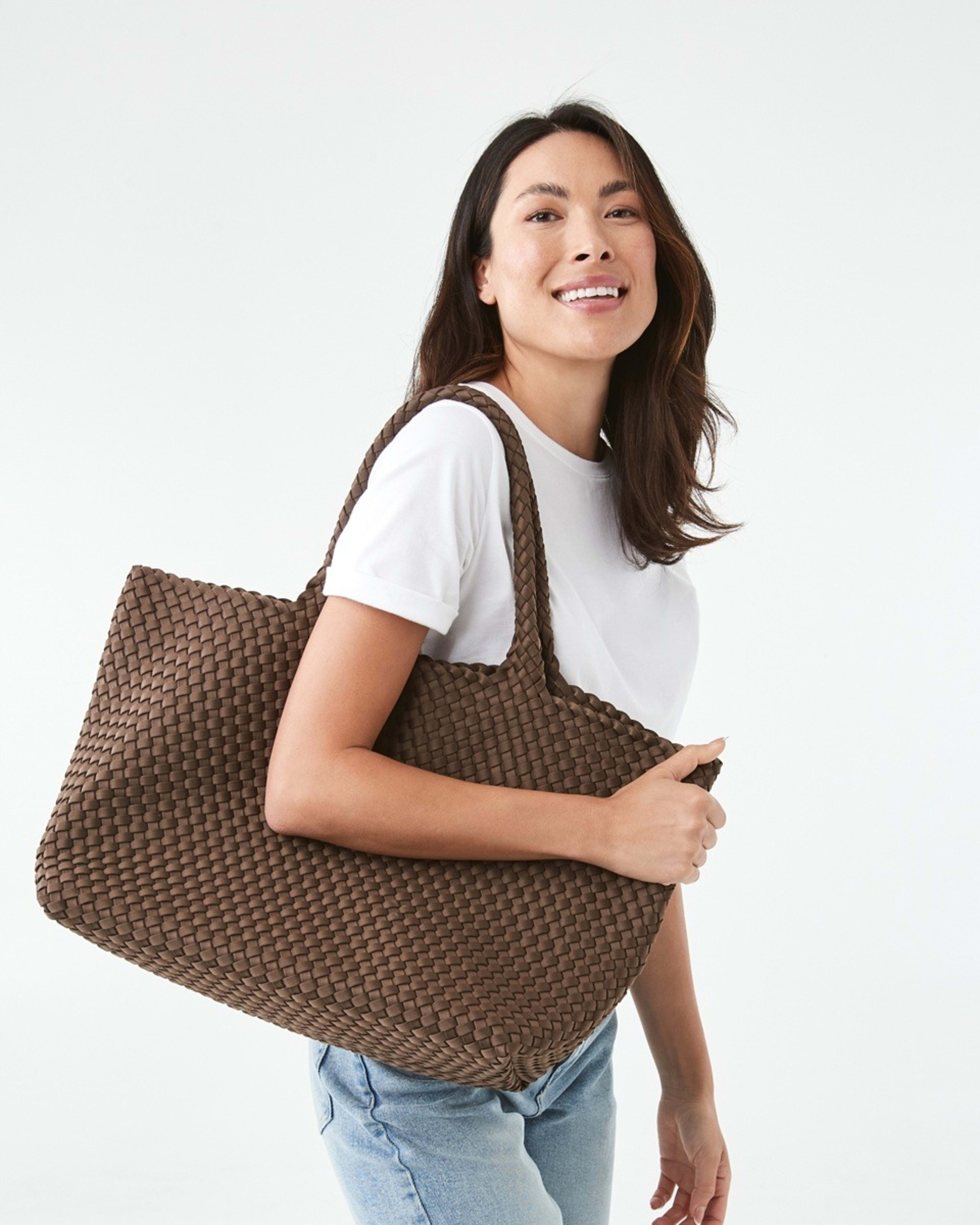 5 Weave Tote Bag Rich Mocha, 5 of 5