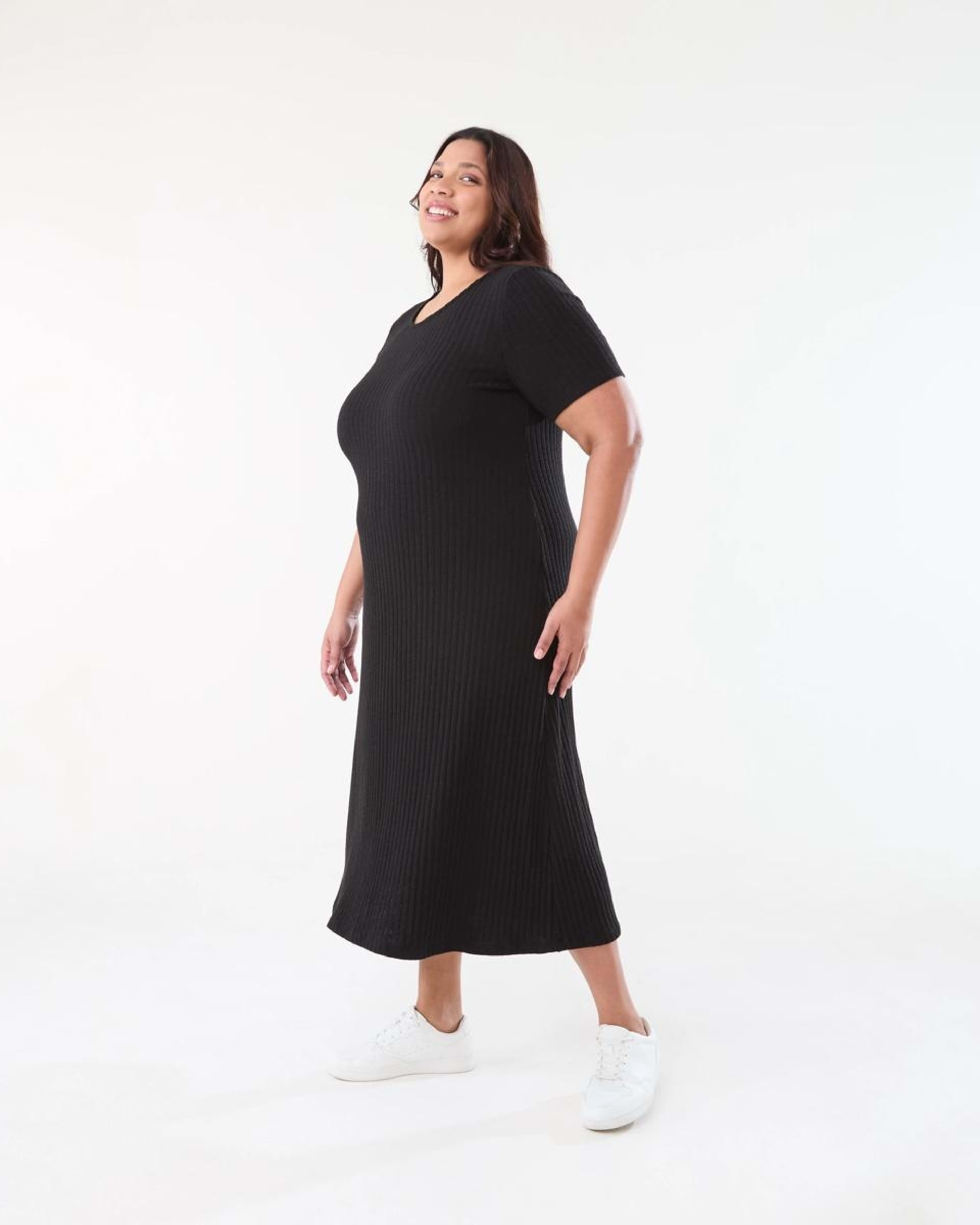 2 Curve Short Sleeve Ribbed Midi Dress BLACK, 2 of 5