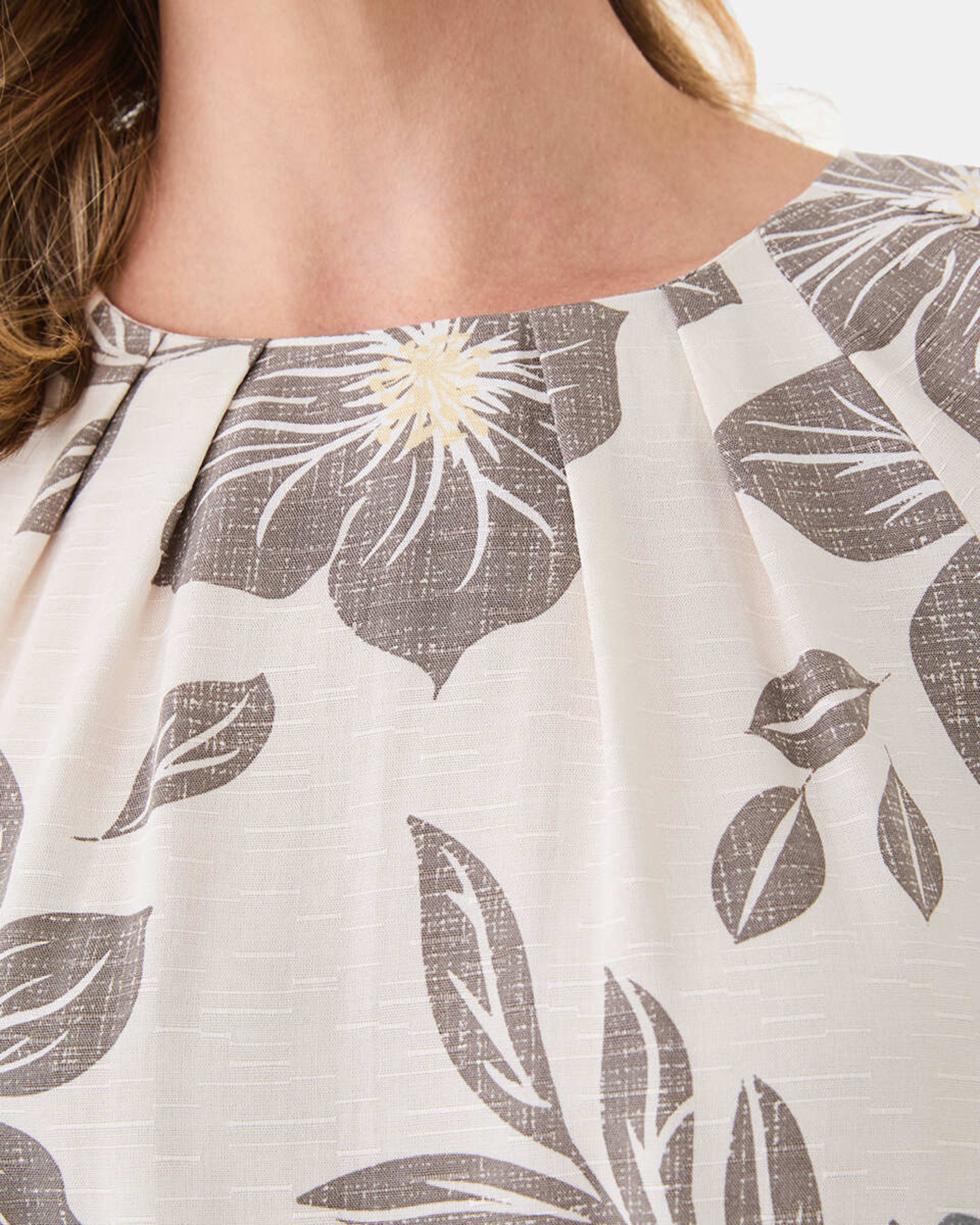 5 Short Sleeve Tuck Top Soft Flrl, 5 of 6