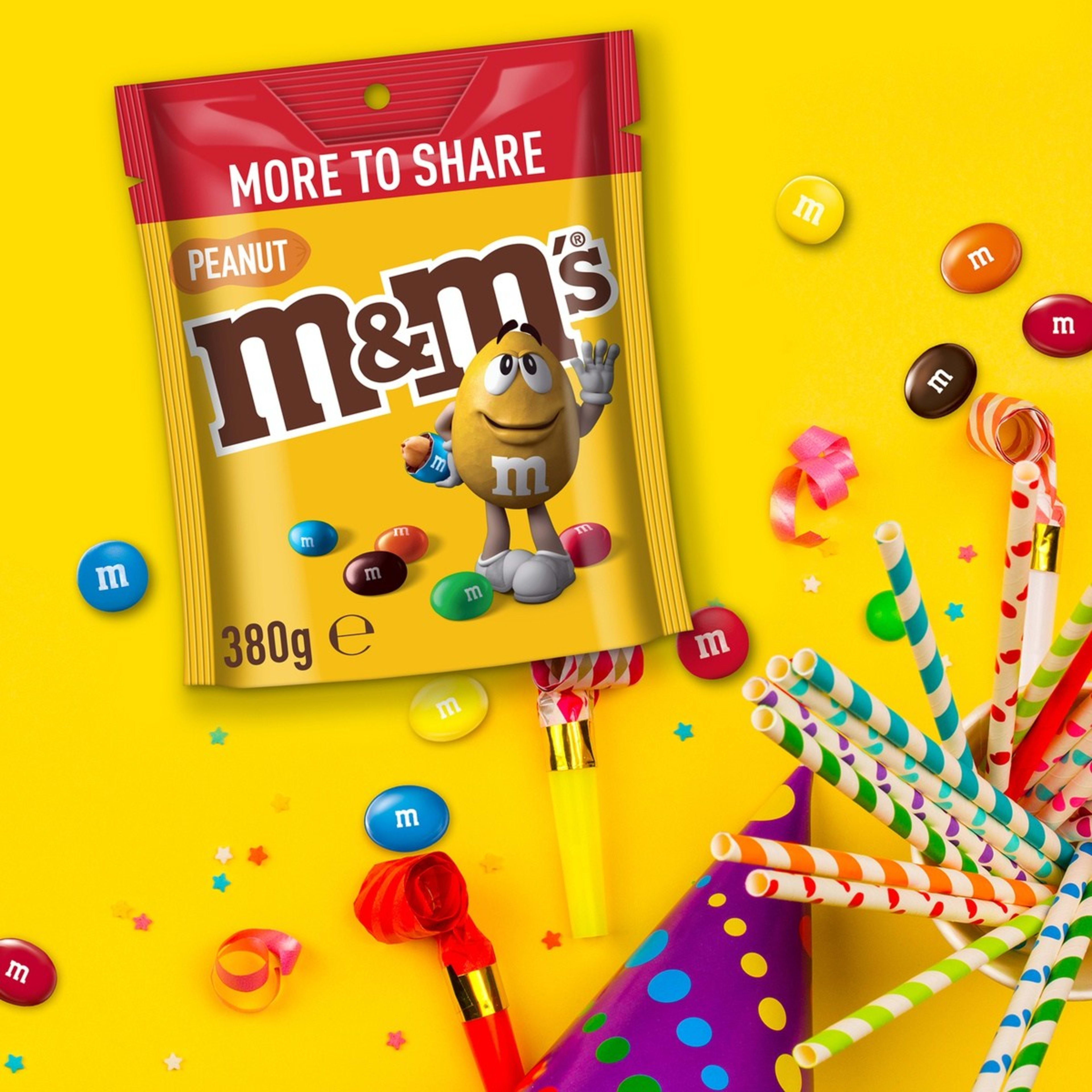 8 M&M's Peanut Milk Chocolate Snack & Share Bag 380g, 8 of 10
