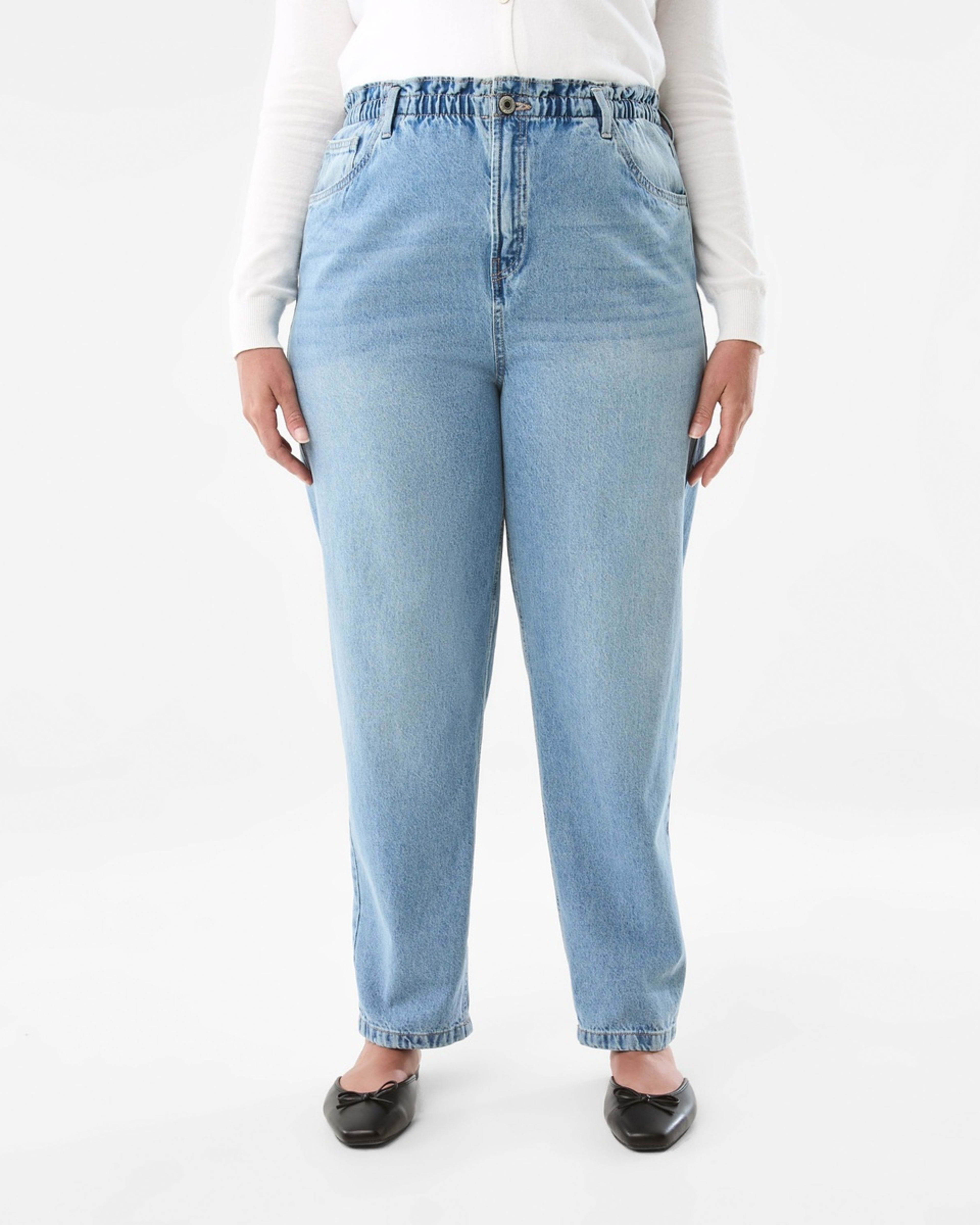 2 Paperbag Jeans Light Wash, 2 of 7