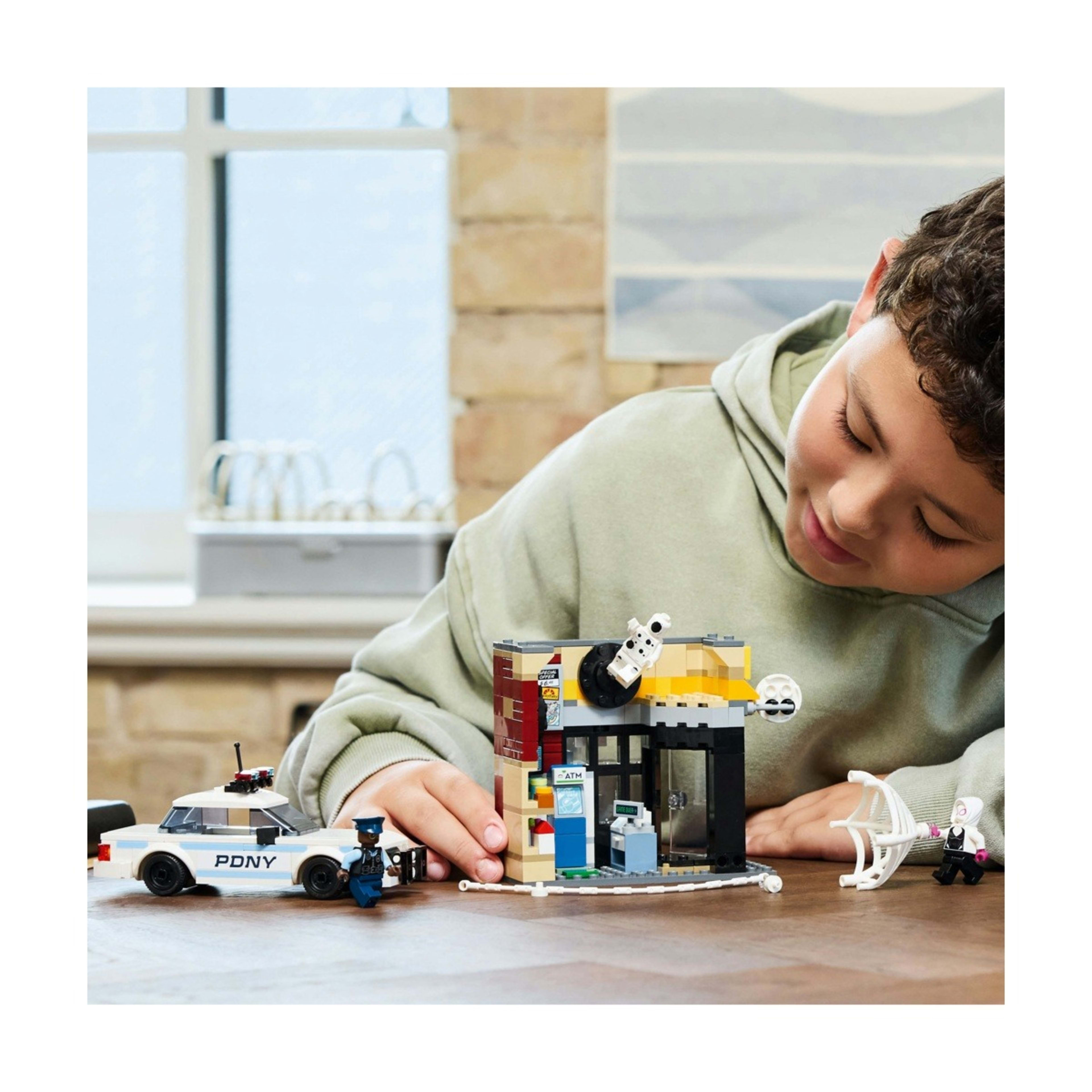 8 LEGO Super Heroes Spider-Verse: Miles Morales vs The Spot 76311, 8 of 10