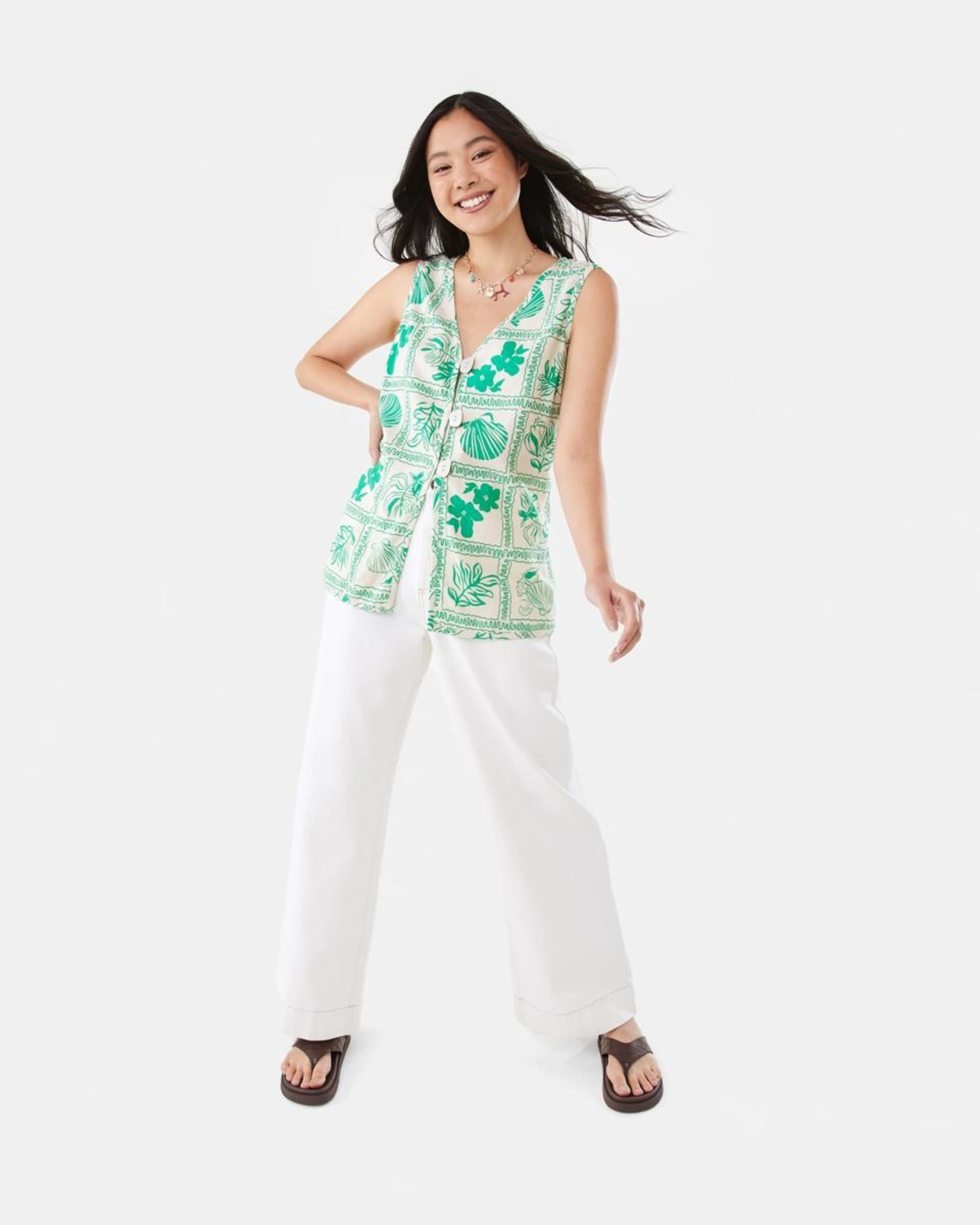 2 Sleeveless Button Detail Vest SHELL GEO SIMPLY GREEN, 2 of 8