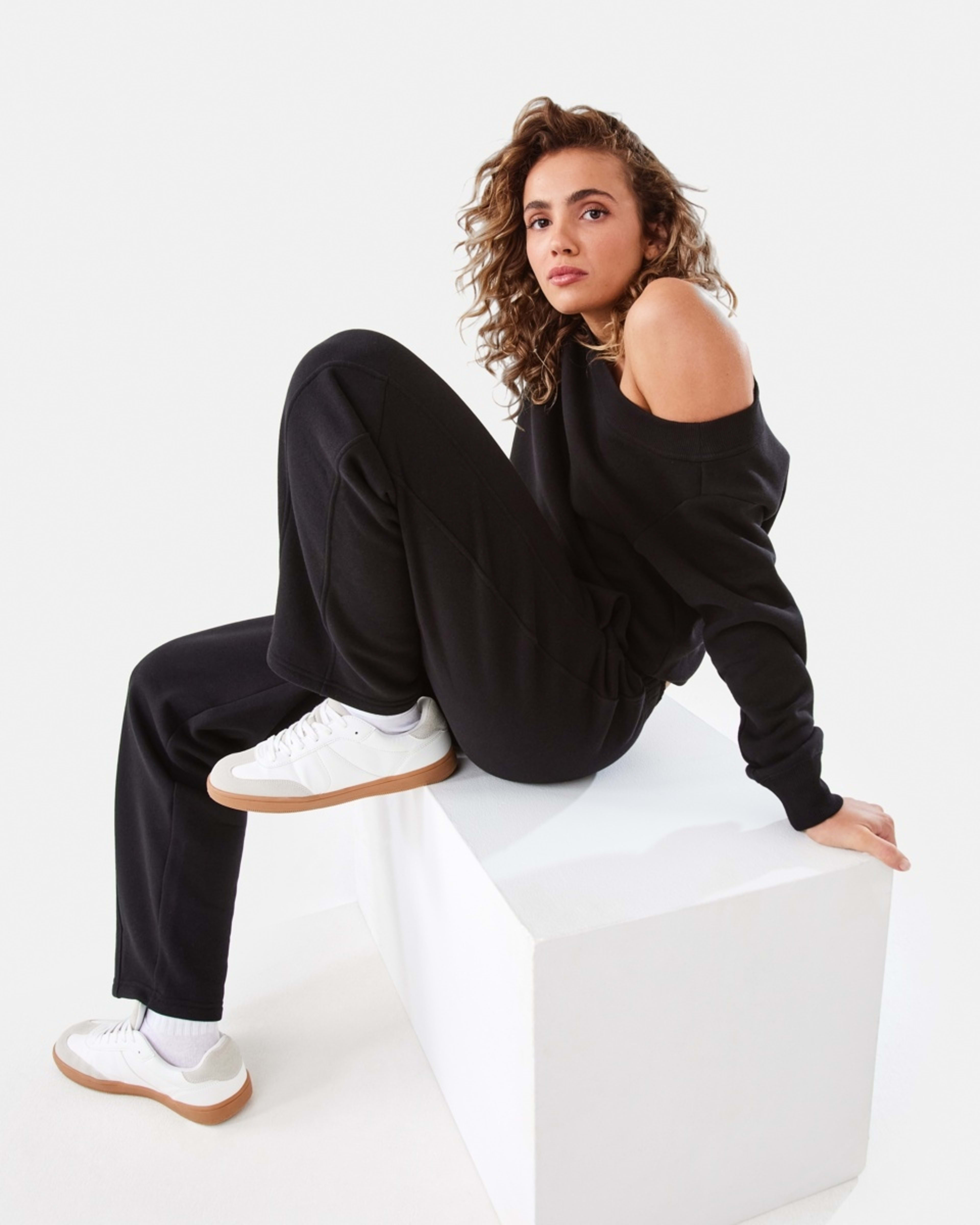 7 Barrel Leg Trackpants Black, 7 of 10