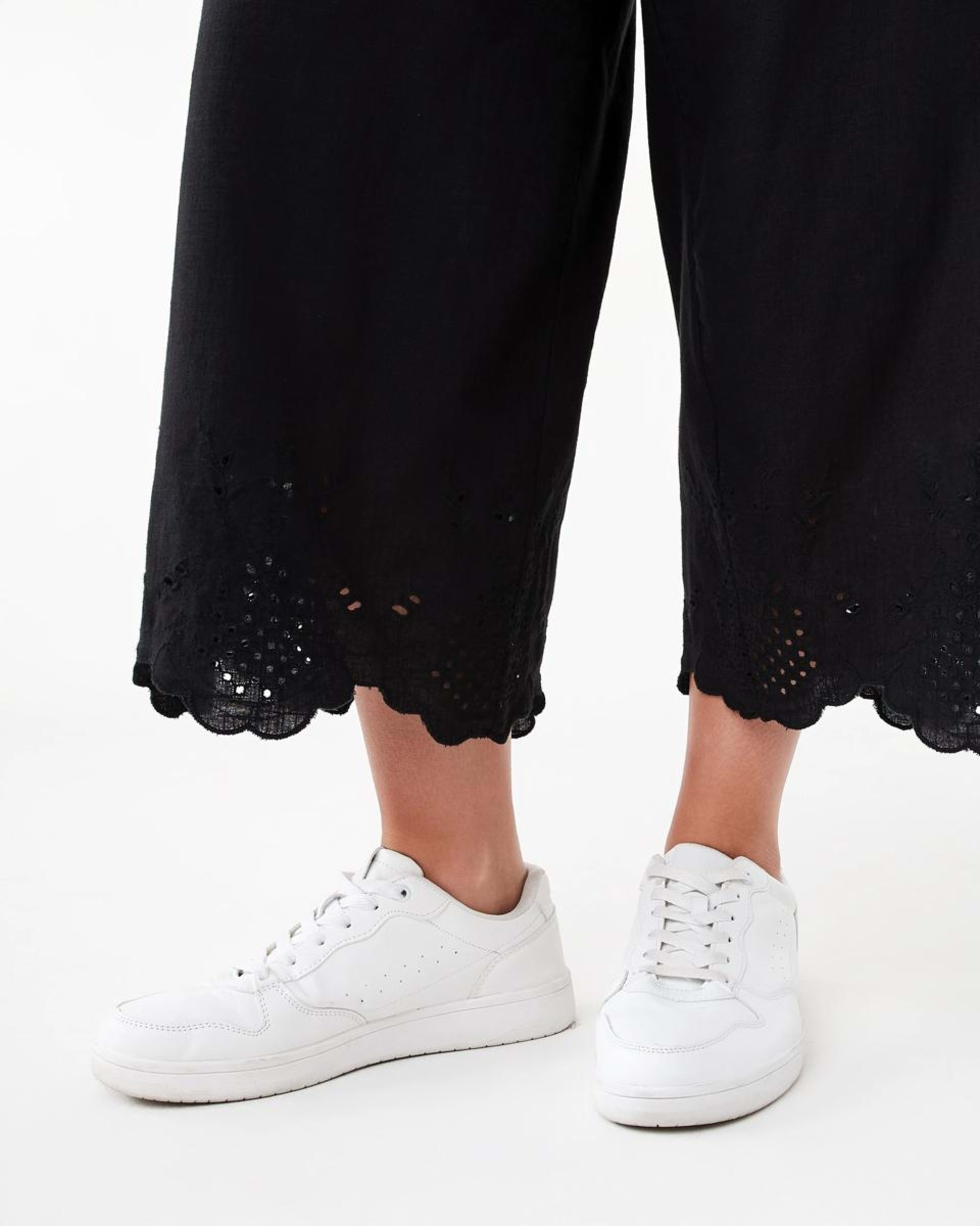 6 Embroidered Hem Pants Black, 6 of 6