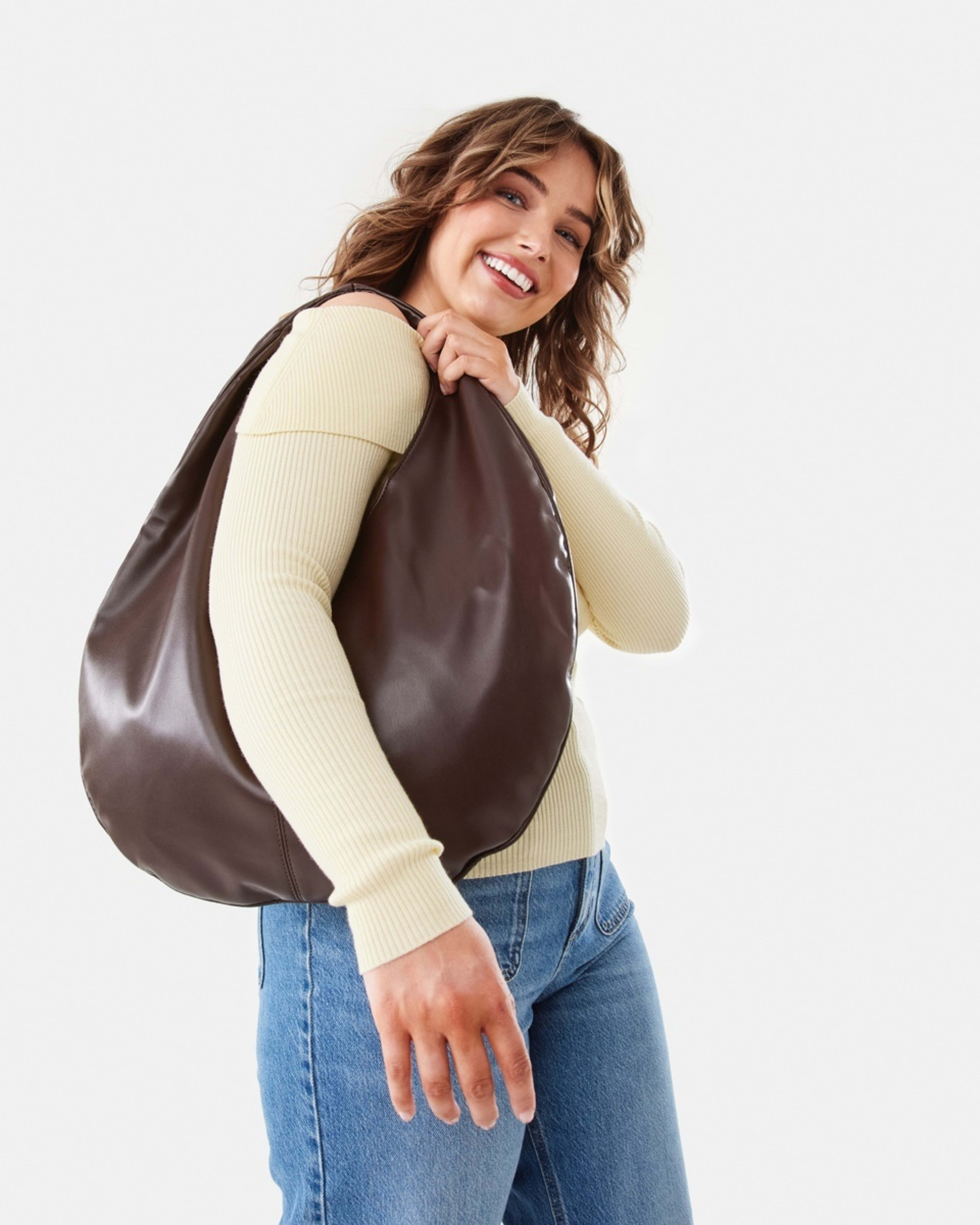 8 Zander Scoop Shoulder Bag CHOCOLATE PLUM, 8 of 9