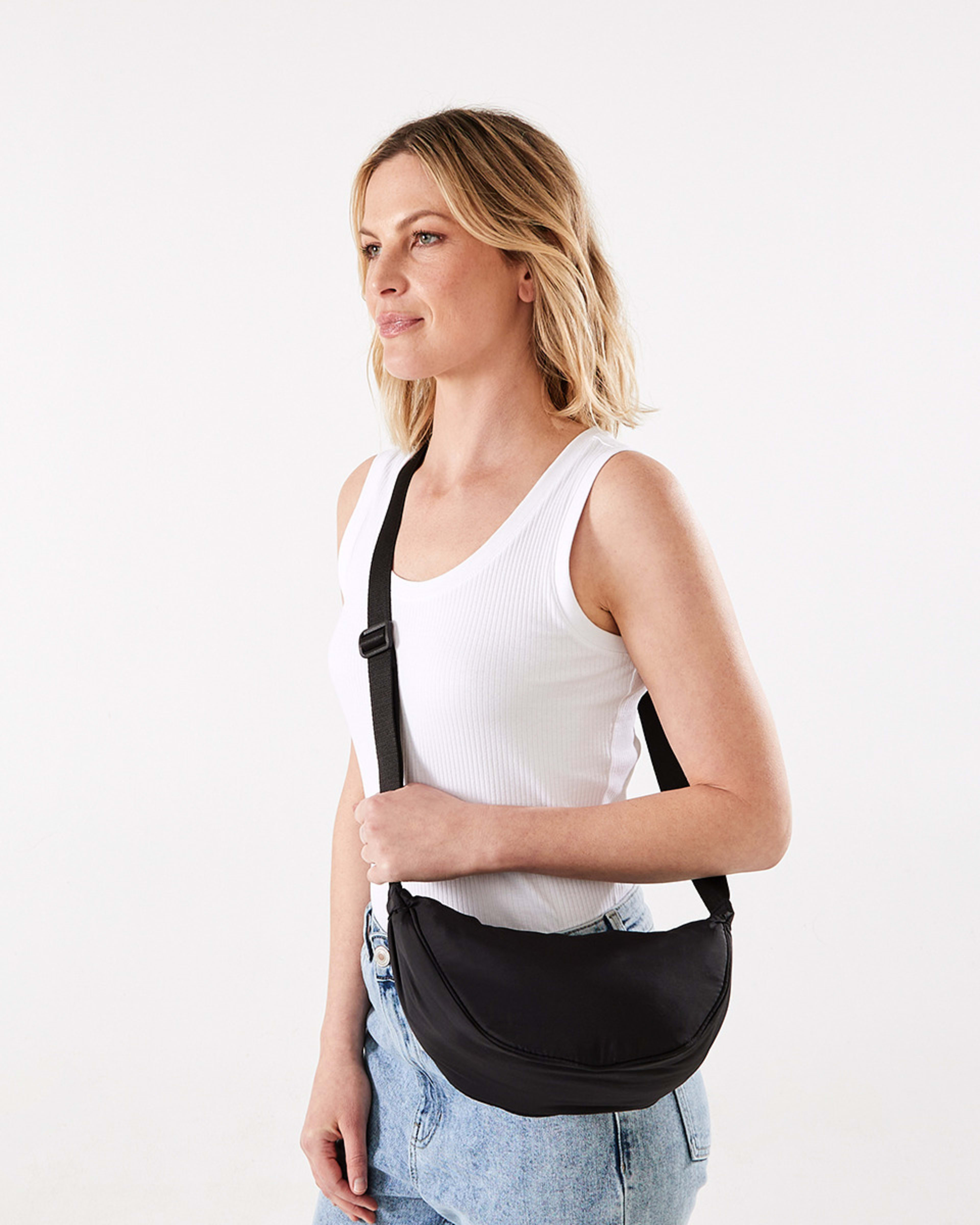 5 Urban Crescent Sling Bag BLACK, 5 of 6