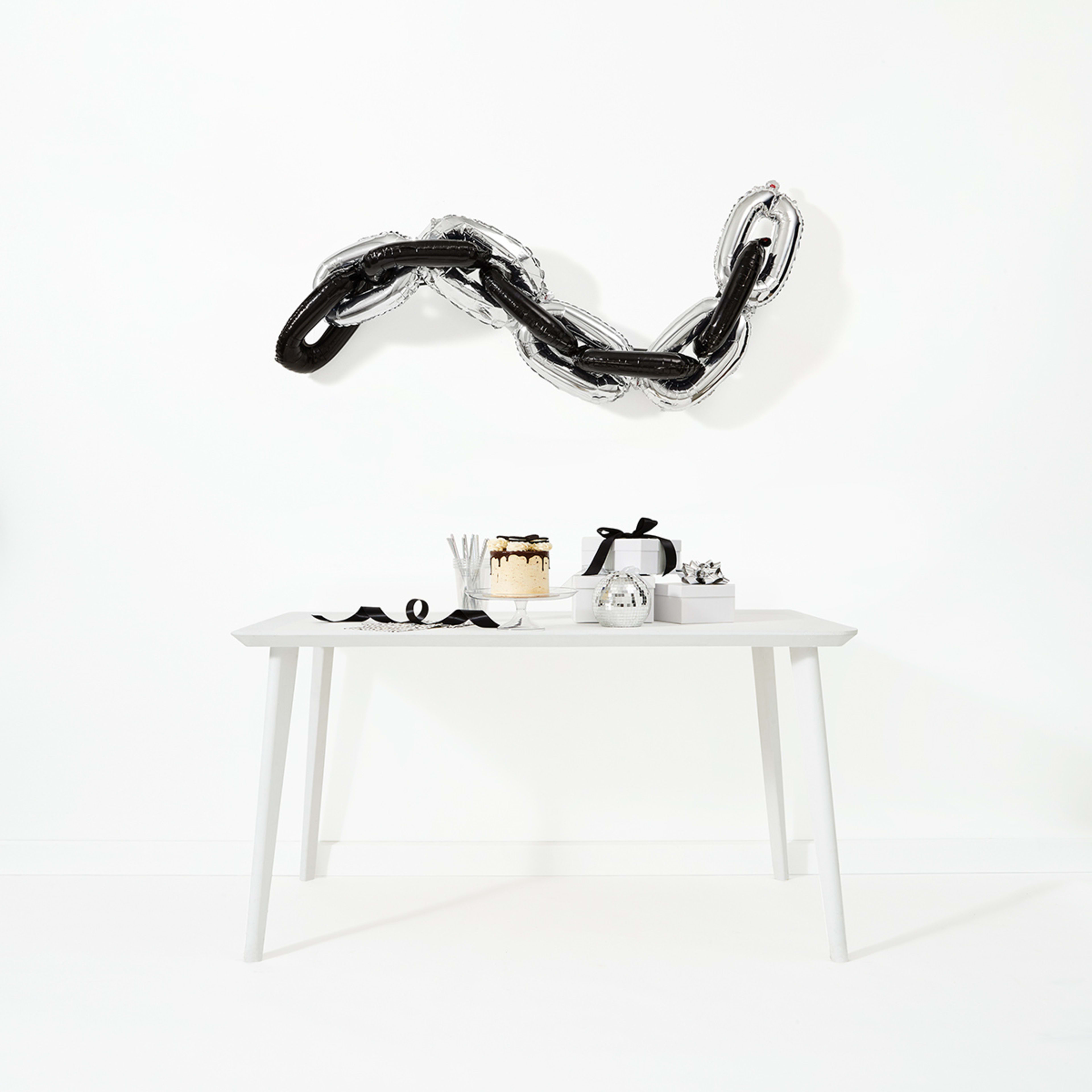 1 10 Piece Silver Look and Black Chain Foil Balloons