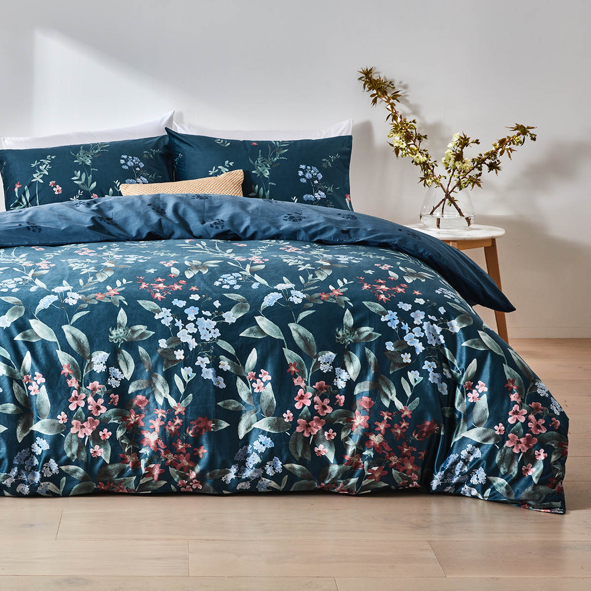 ava quilt cover set