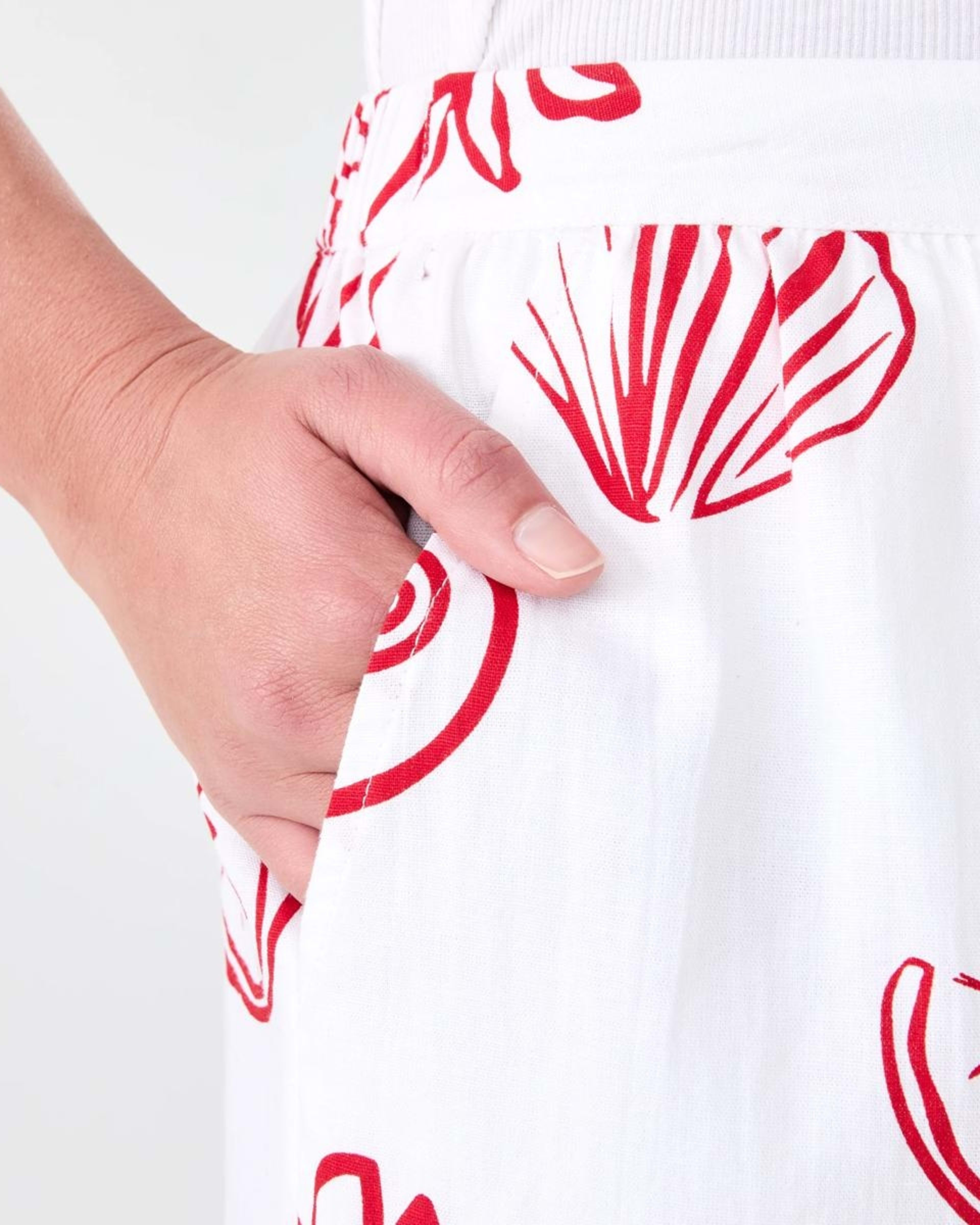 5 Ladder Trim Shorts Red Vacay, 5 of 7