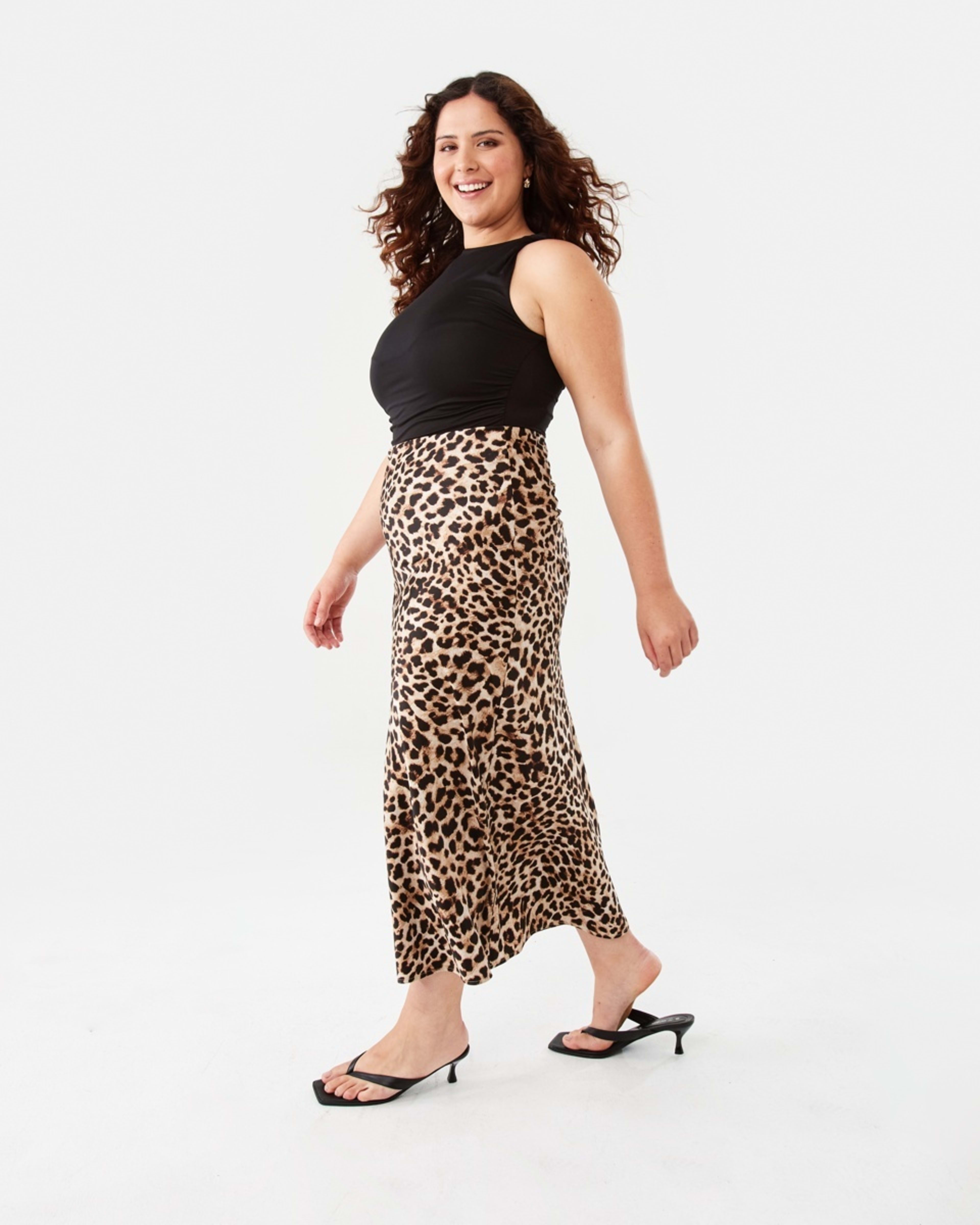 3 Sleeveless Twist Detail Bodysuit Black, 3 of 9