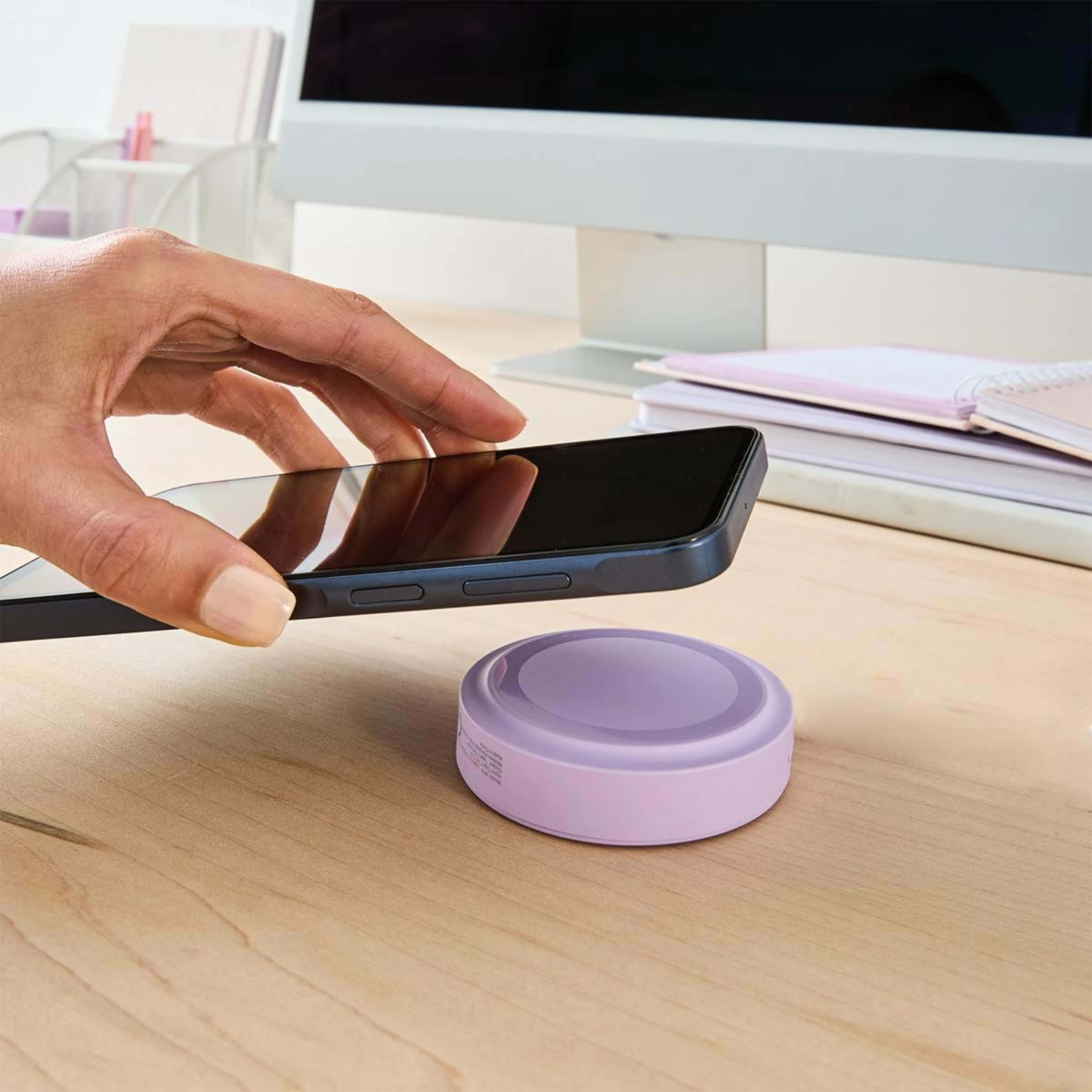 1 Magnetic Mini Powerbank - Lilac, 1 of 10