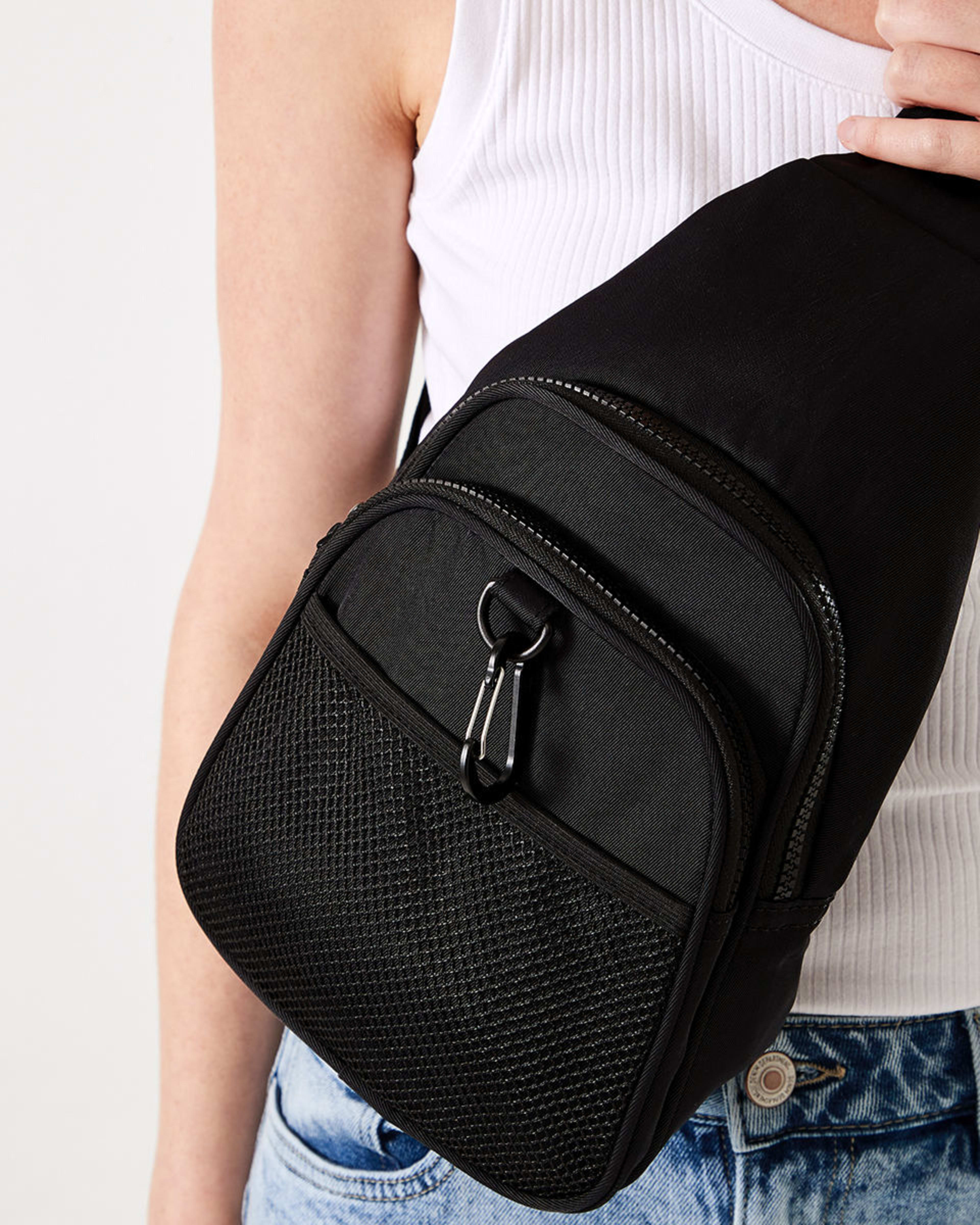 7 Urban Sling Bag Black, 7 of 7