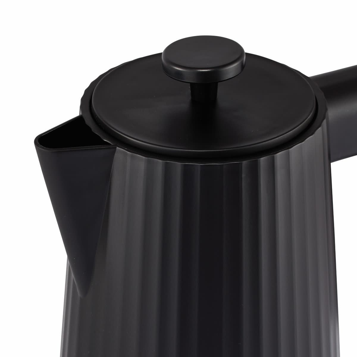 1.7L Fluted Kettle Black Kmart