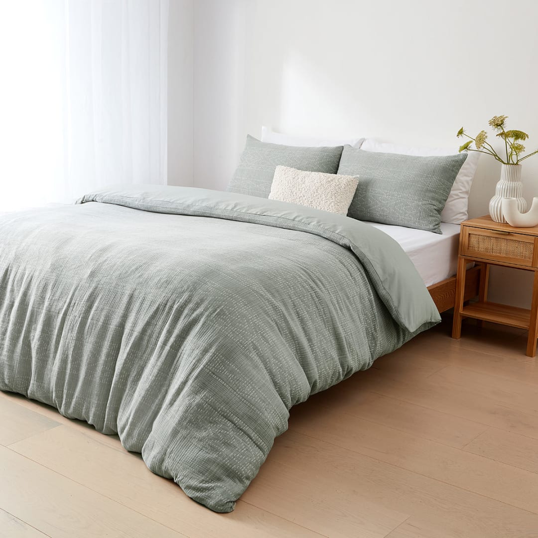 Isla Cotton Quilt Cover Set Queen Bed, Green and White Kmart