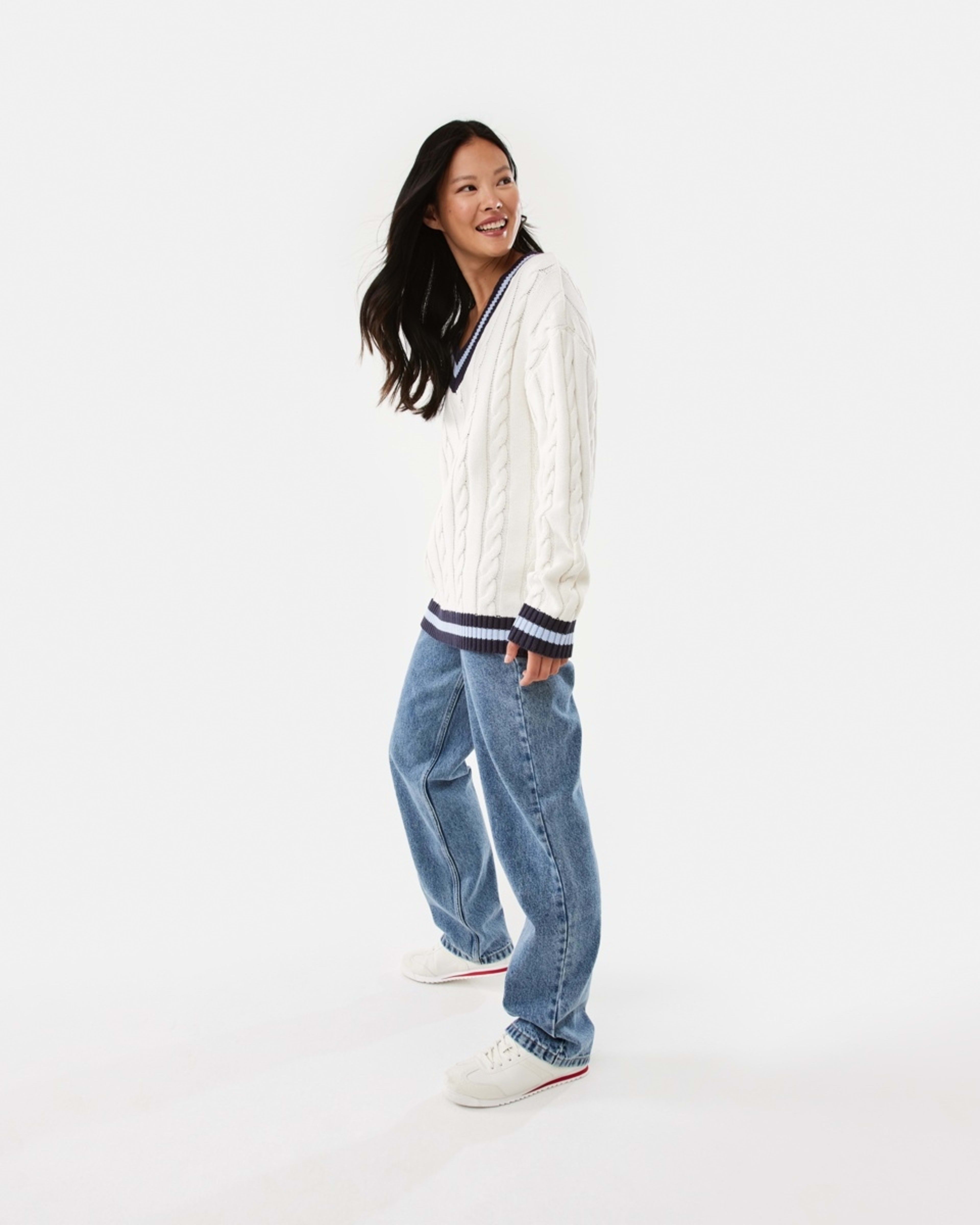 5 Cable V-Neck Jumper Ecru Tip, 5 of 10