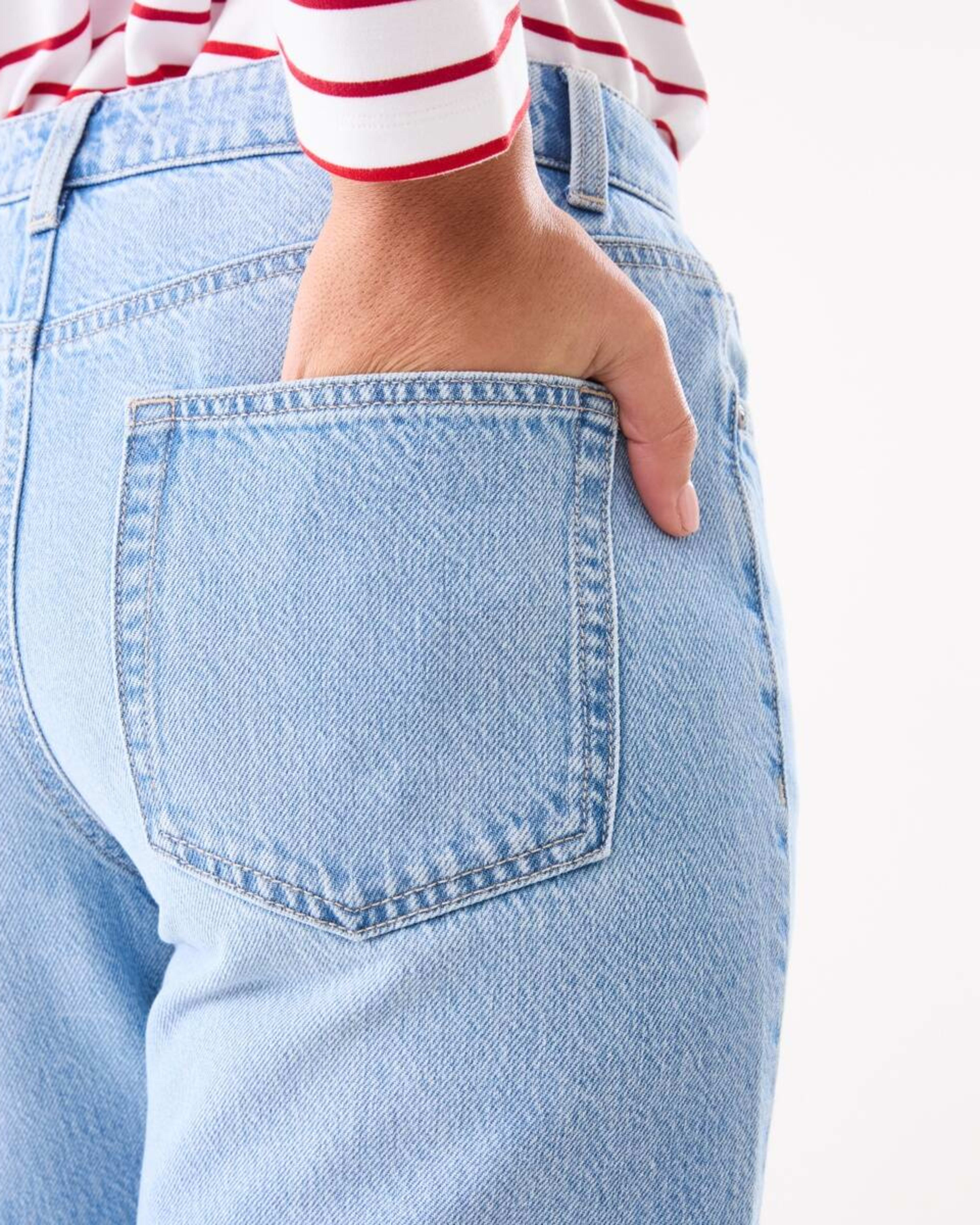 6 Wide Tie Waist Jeans Light Wash, 6 of 7
