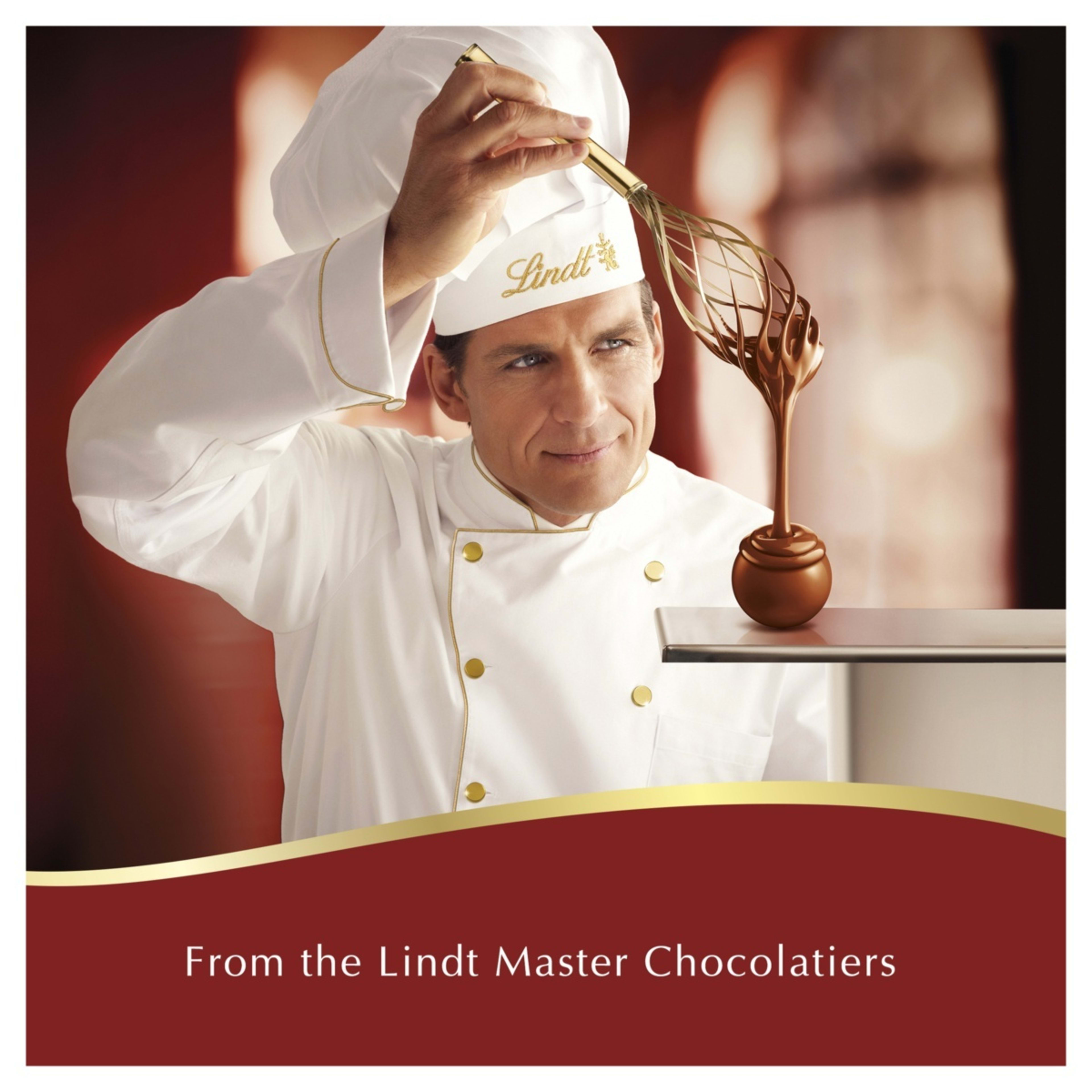 4 Lindt LINDOR Milk Chocolate Bar 38g, 4 of 5