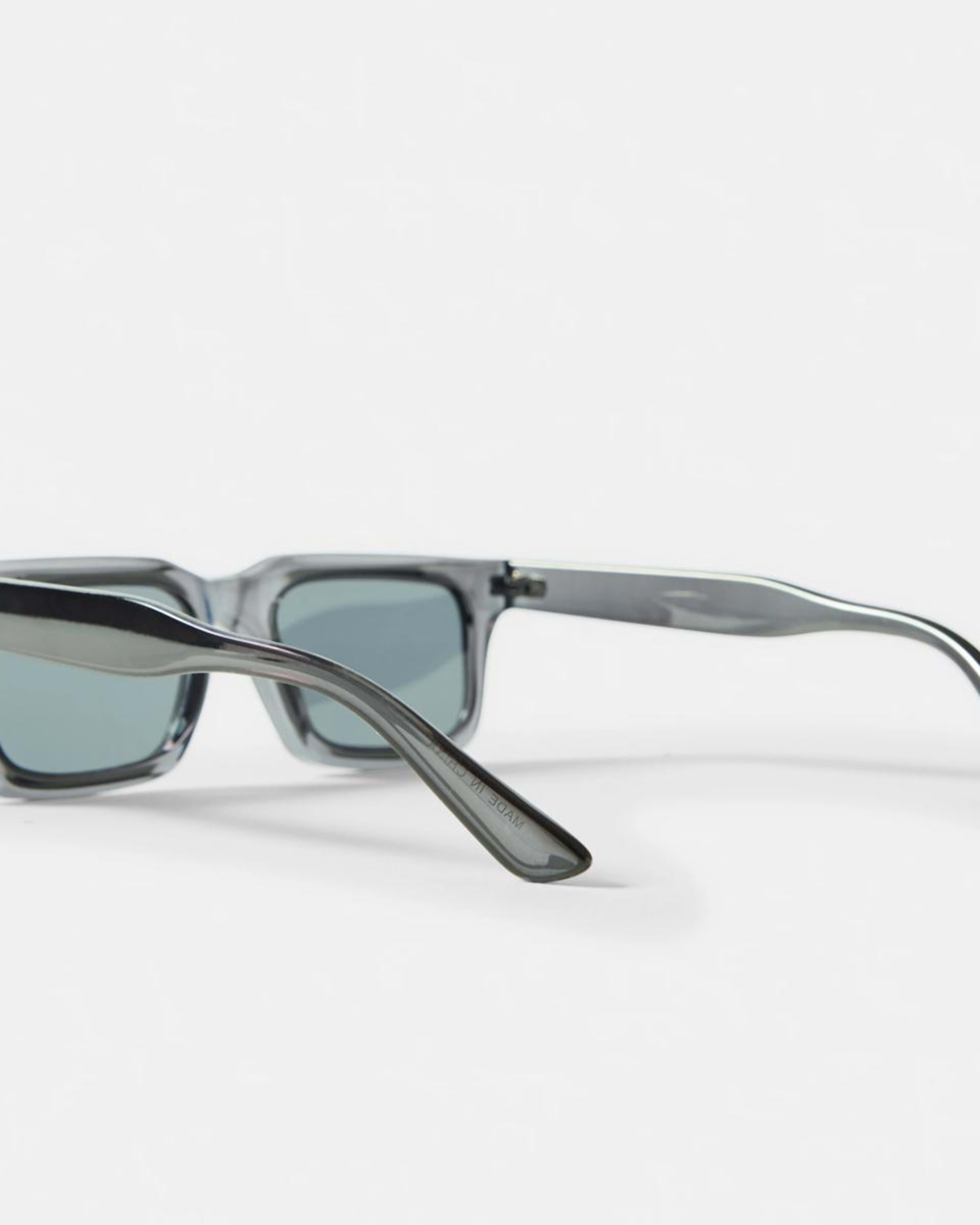 2 Fashion D Frame Sunglasses Black, 2 of 6