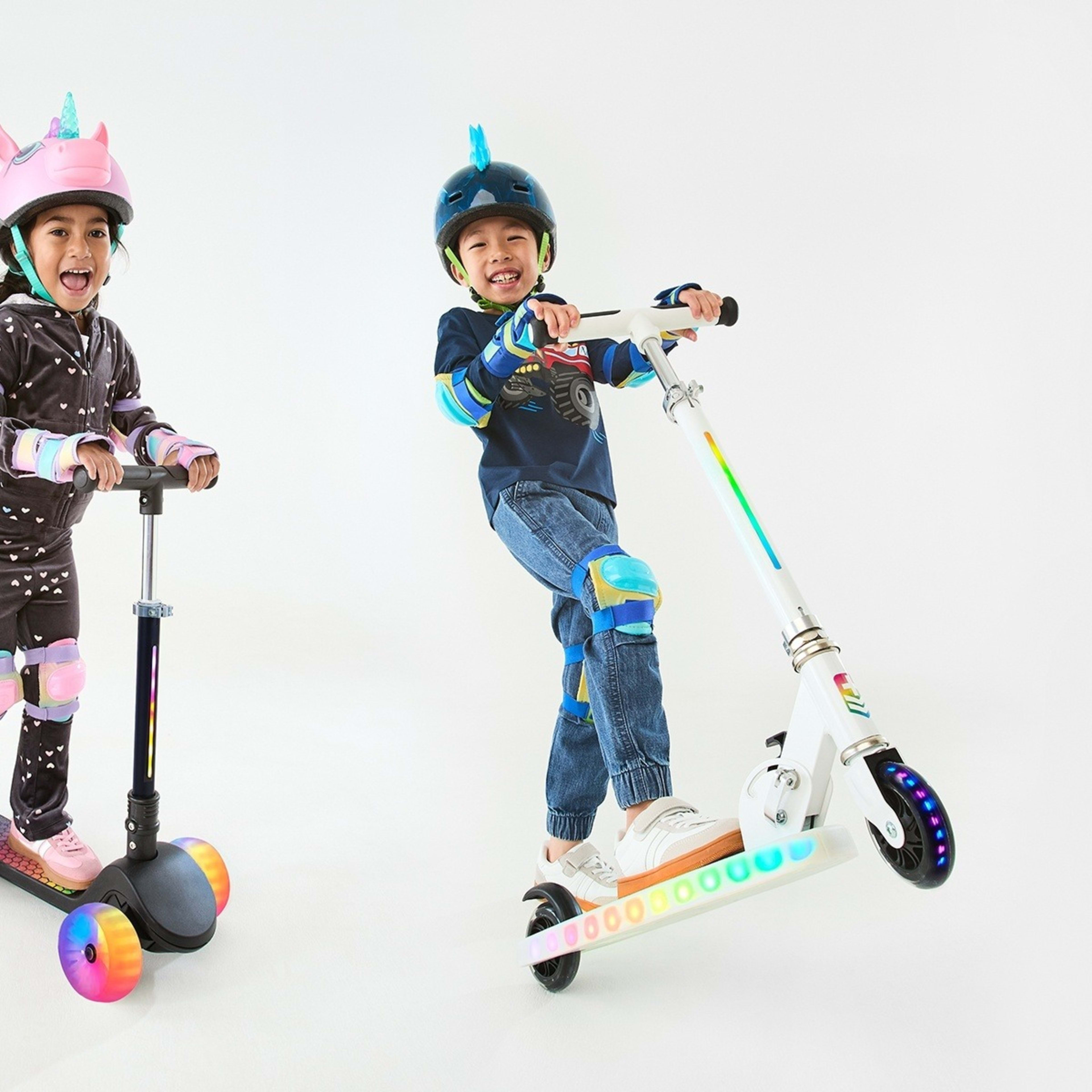10 Light Up Deck and Wheel Scooter, 10 of 10