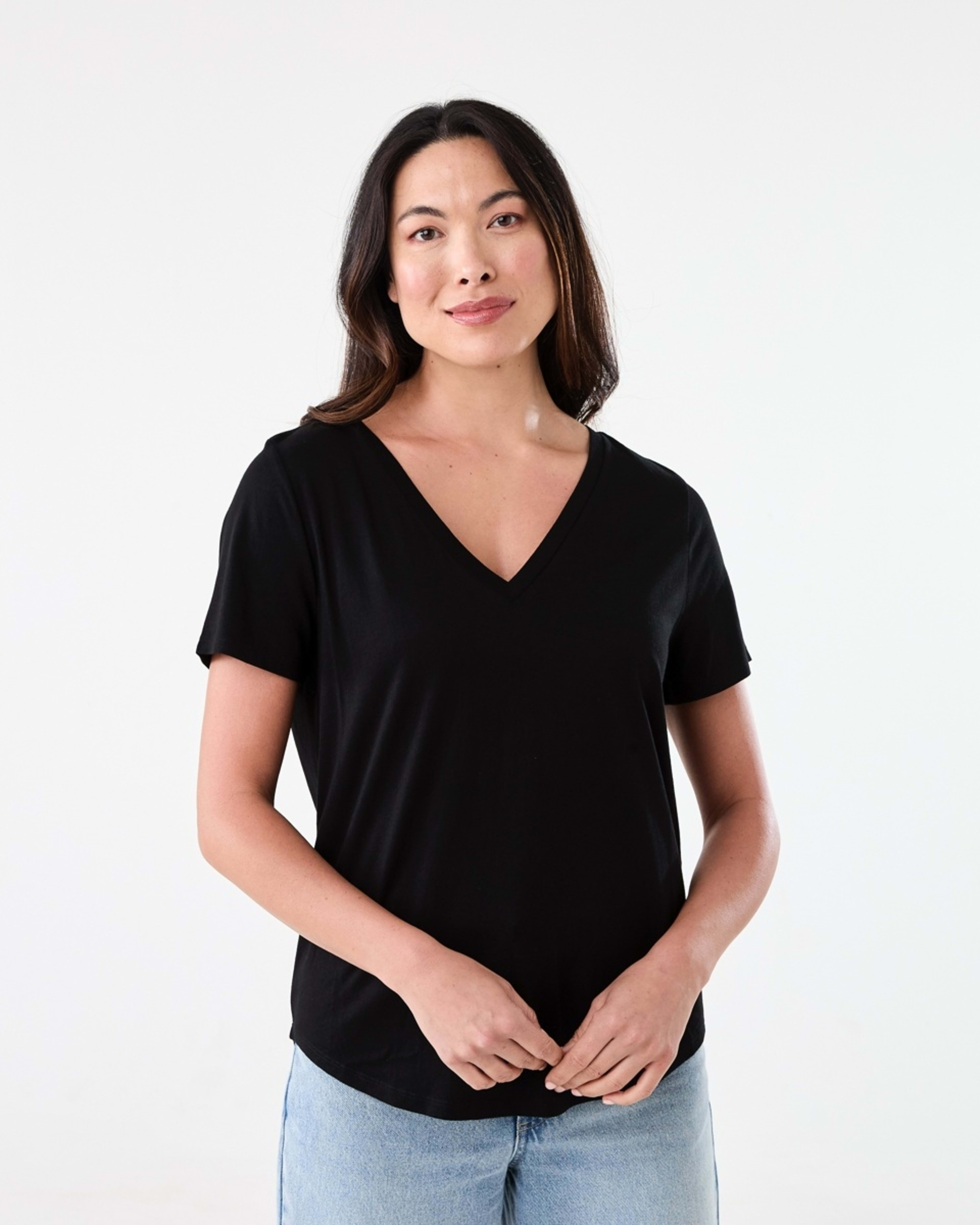 1 Short Sleeve Cotton Modal V-Neck T-shirt Black