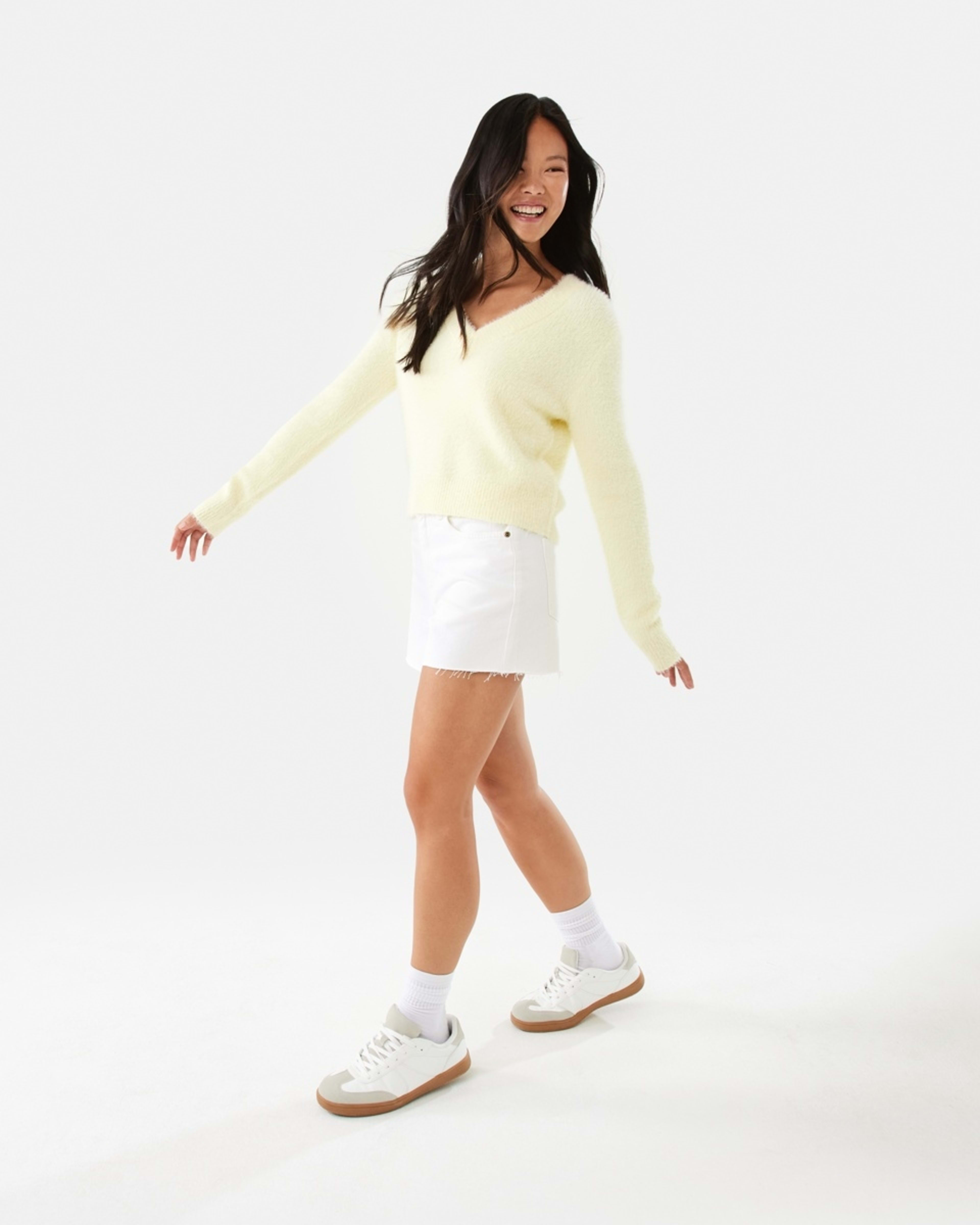 5 Eyelash V-Neck Jumper Glow Yellw, 5 of 10