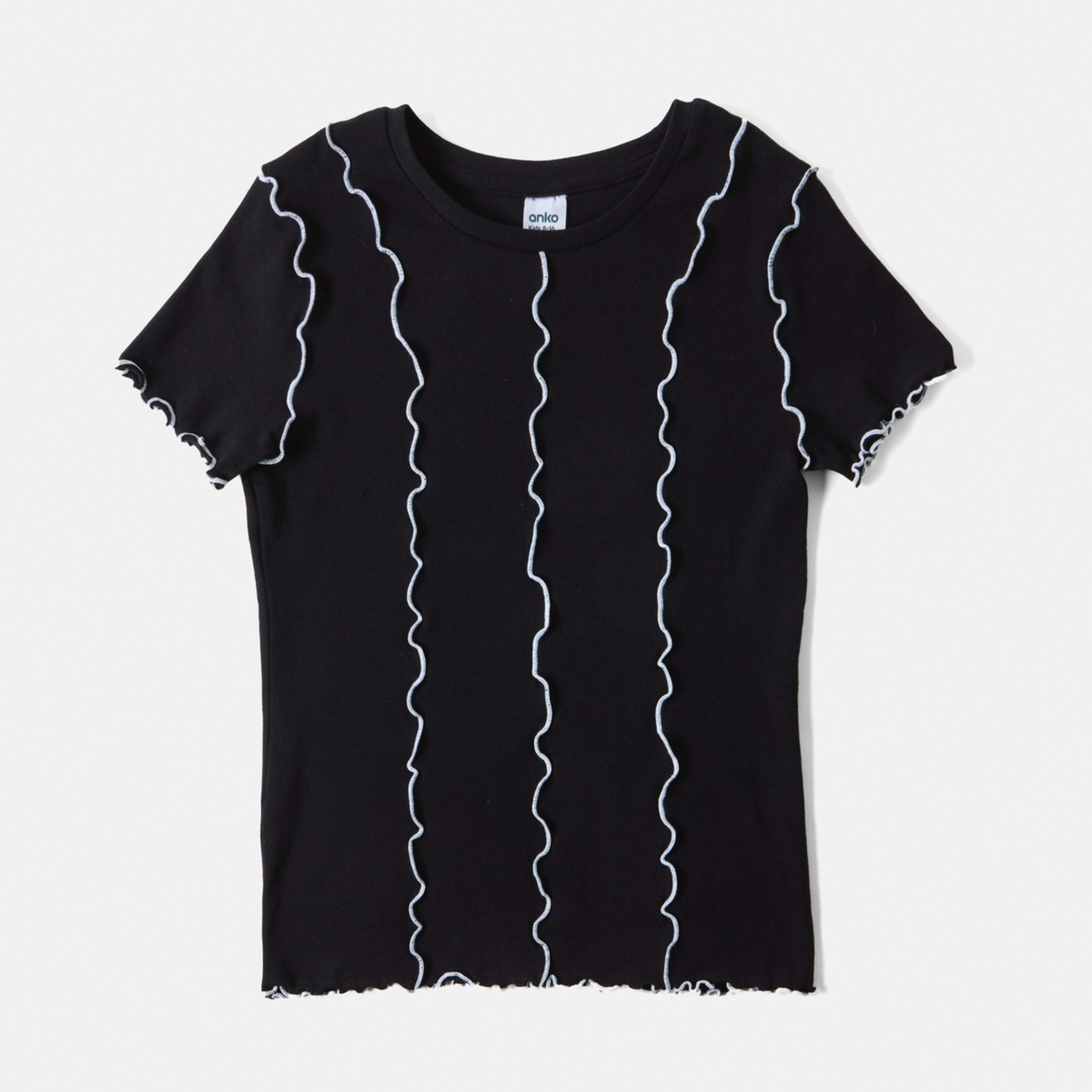 8 Seamed T-shirt Black, 8 of 9