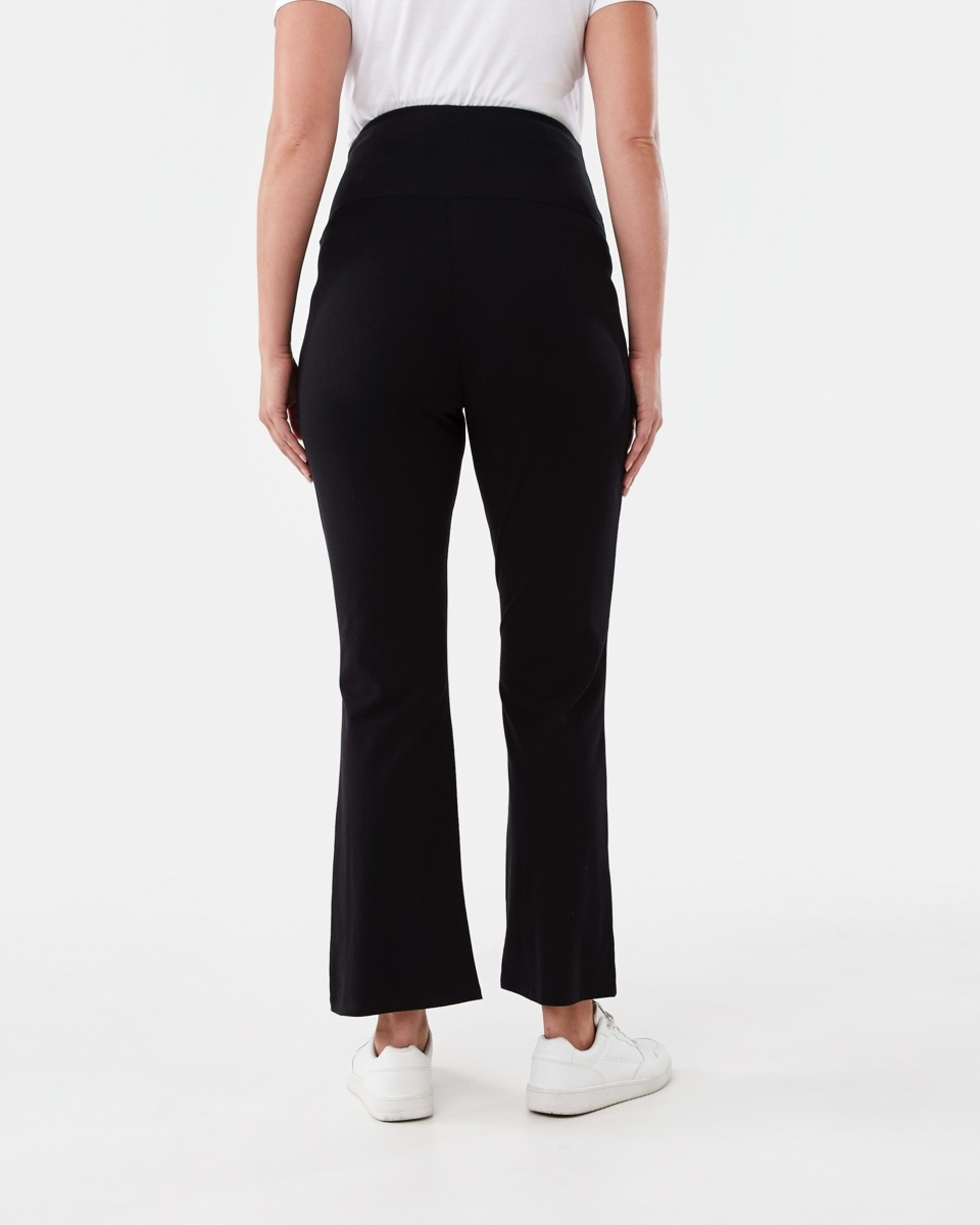3 Maternity Flare Leggings Black, 3 of 4