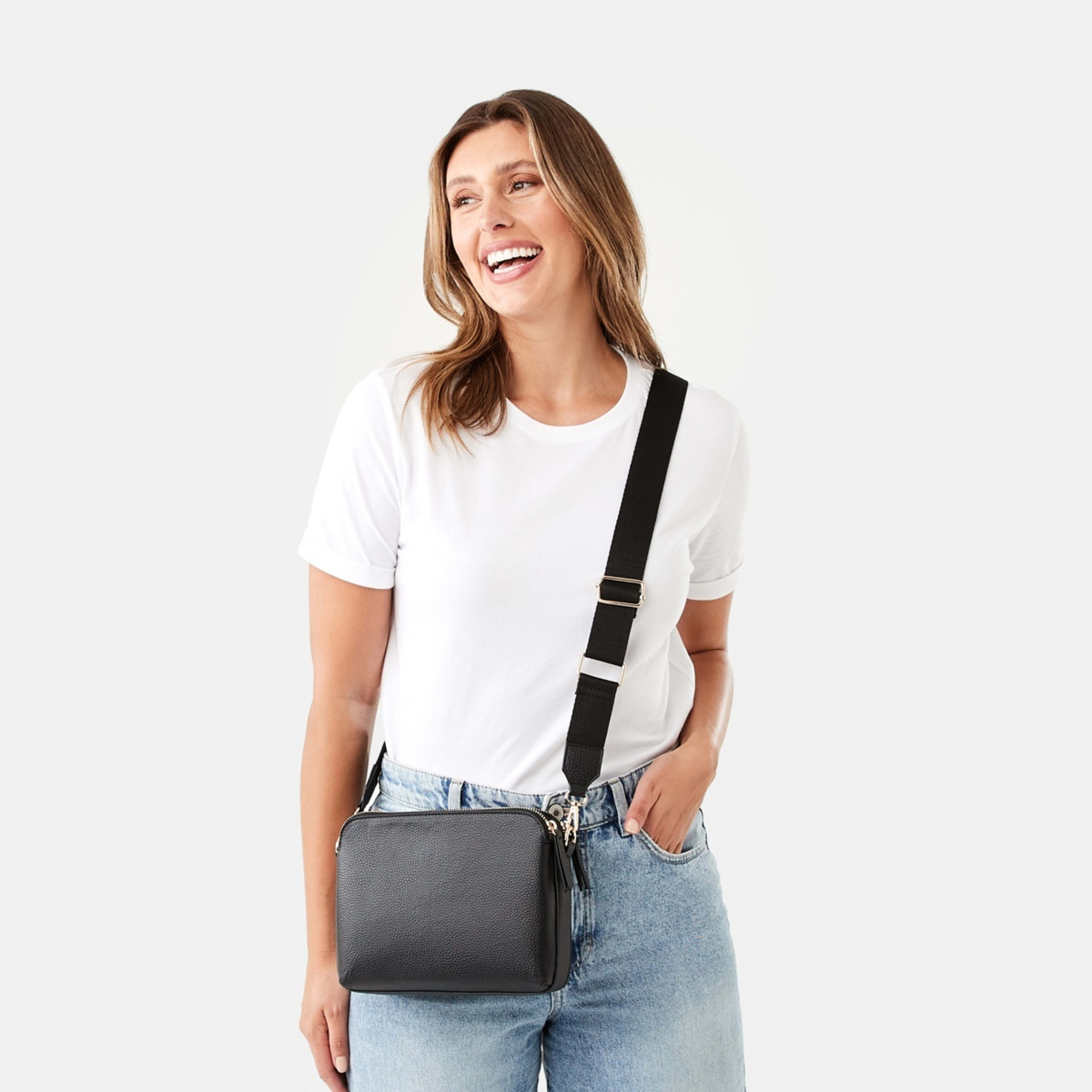 5 Double Pocket Crossbody Bag Black, 5 of 5