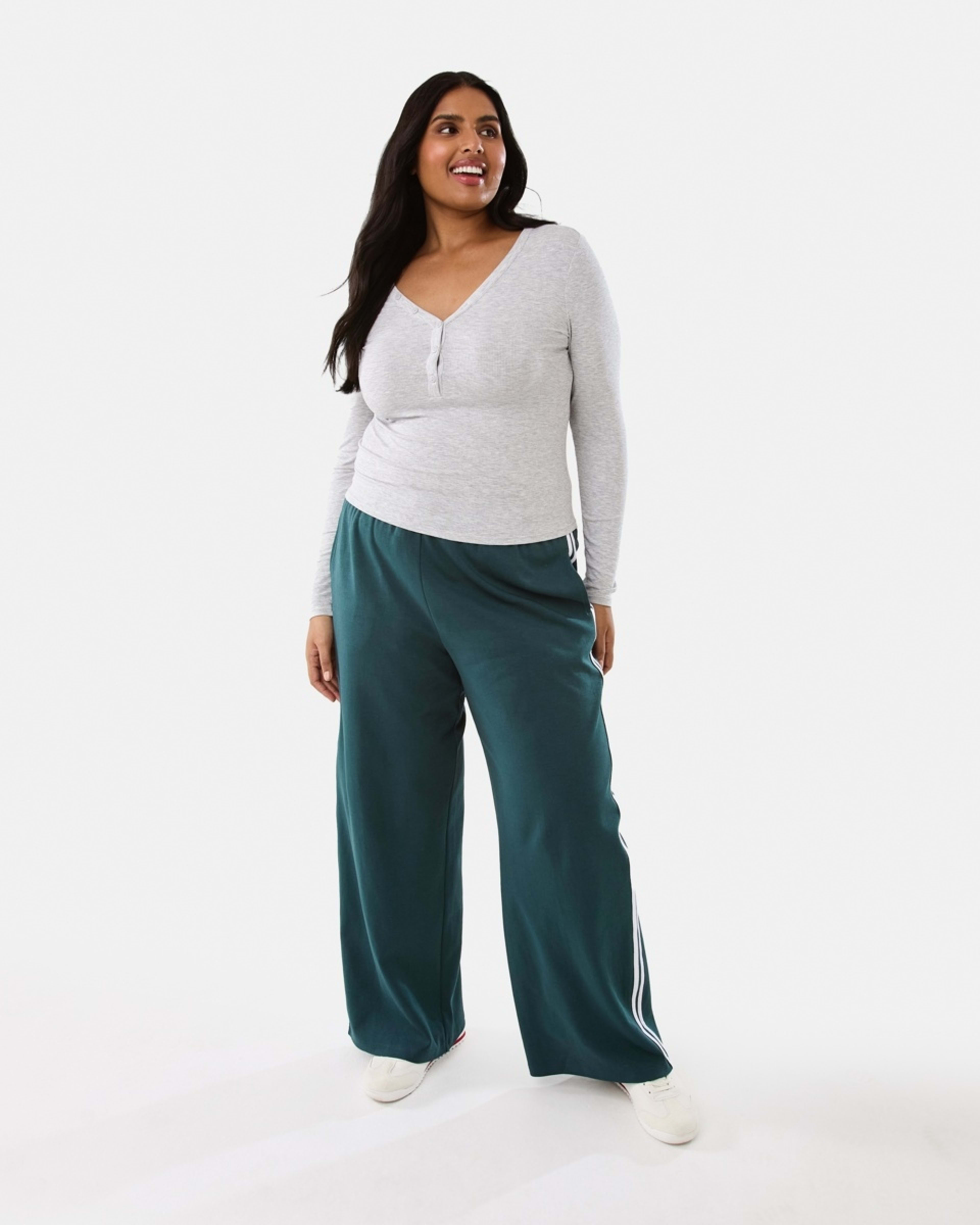 4 Long Sleeve Rib Henley Top Slvr Marle, 4 of 8