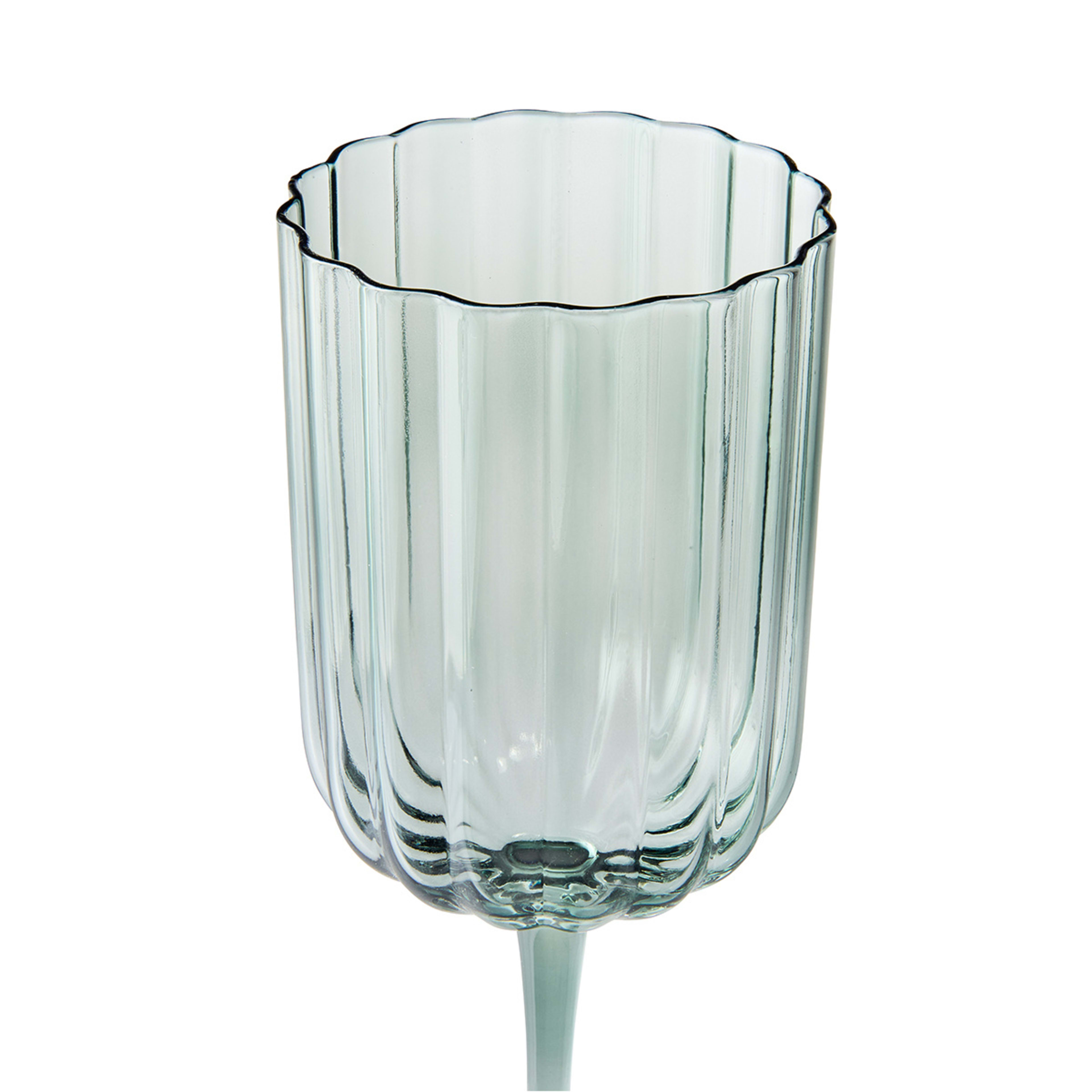 4 4 Ruffle Wine Glasses, 4 of 5