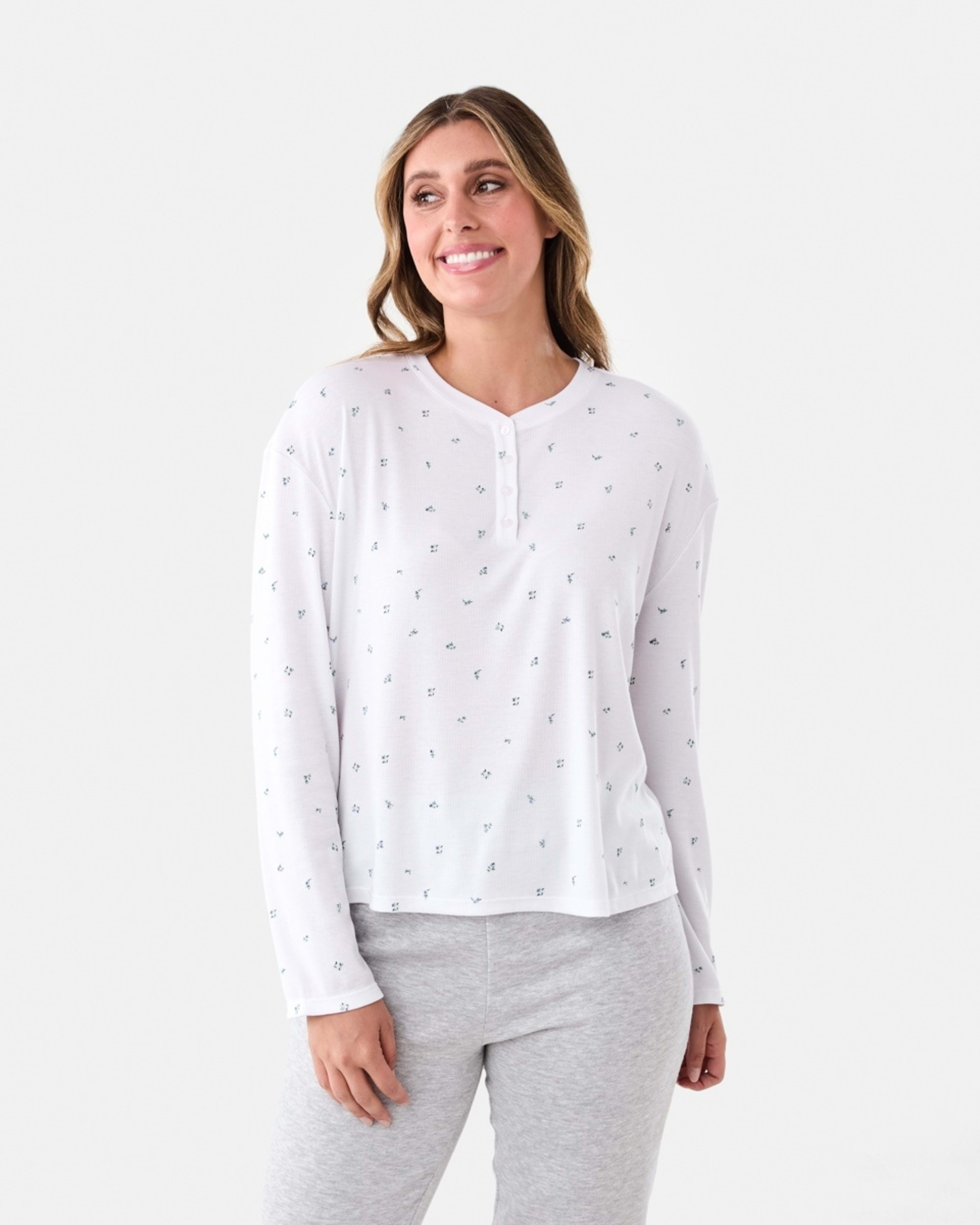 1 Long Sleeve Comfort Rib Top Sm Ditsy W, 1 of 5