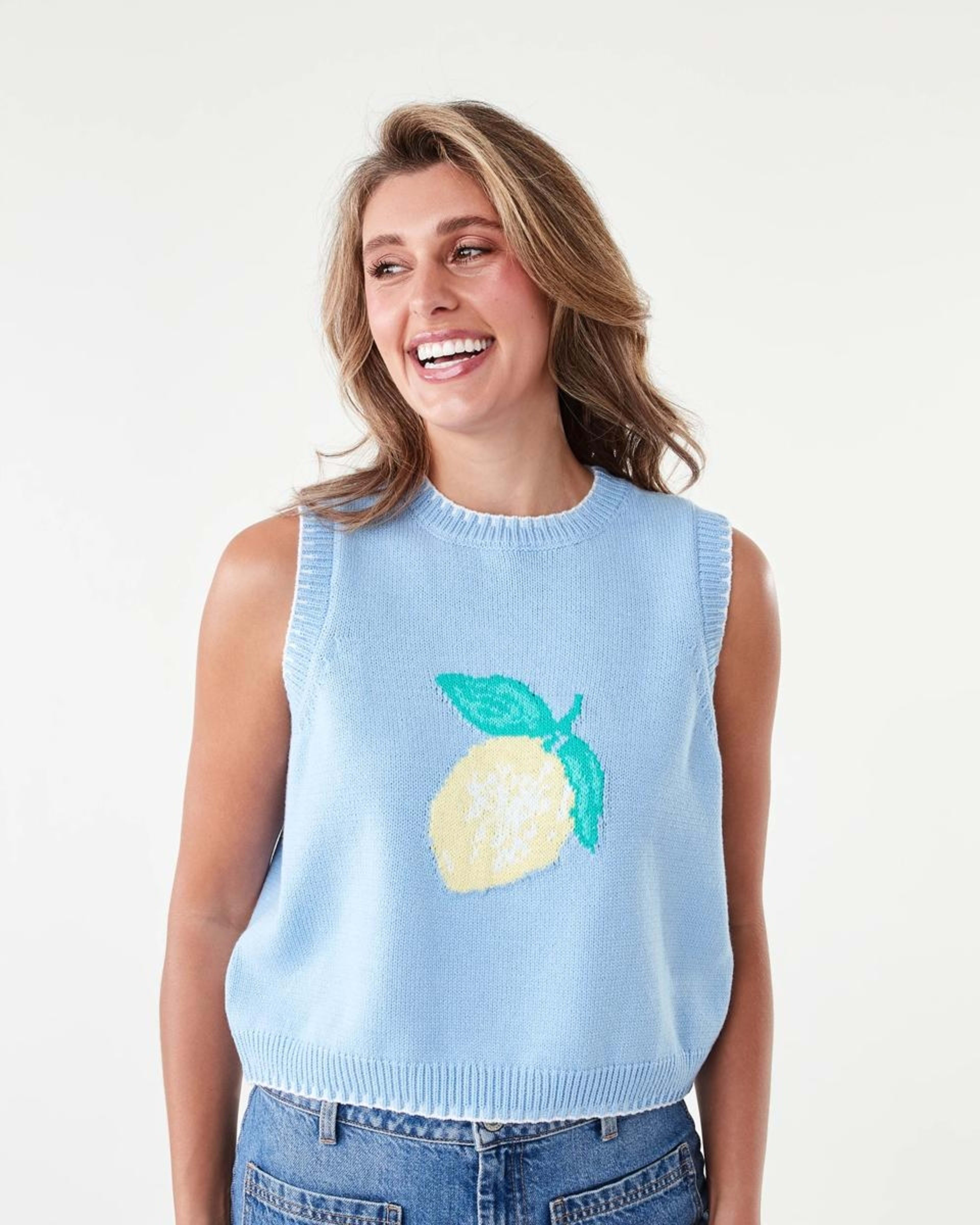 1 Jacquard Vest Lmn, 1 of 7