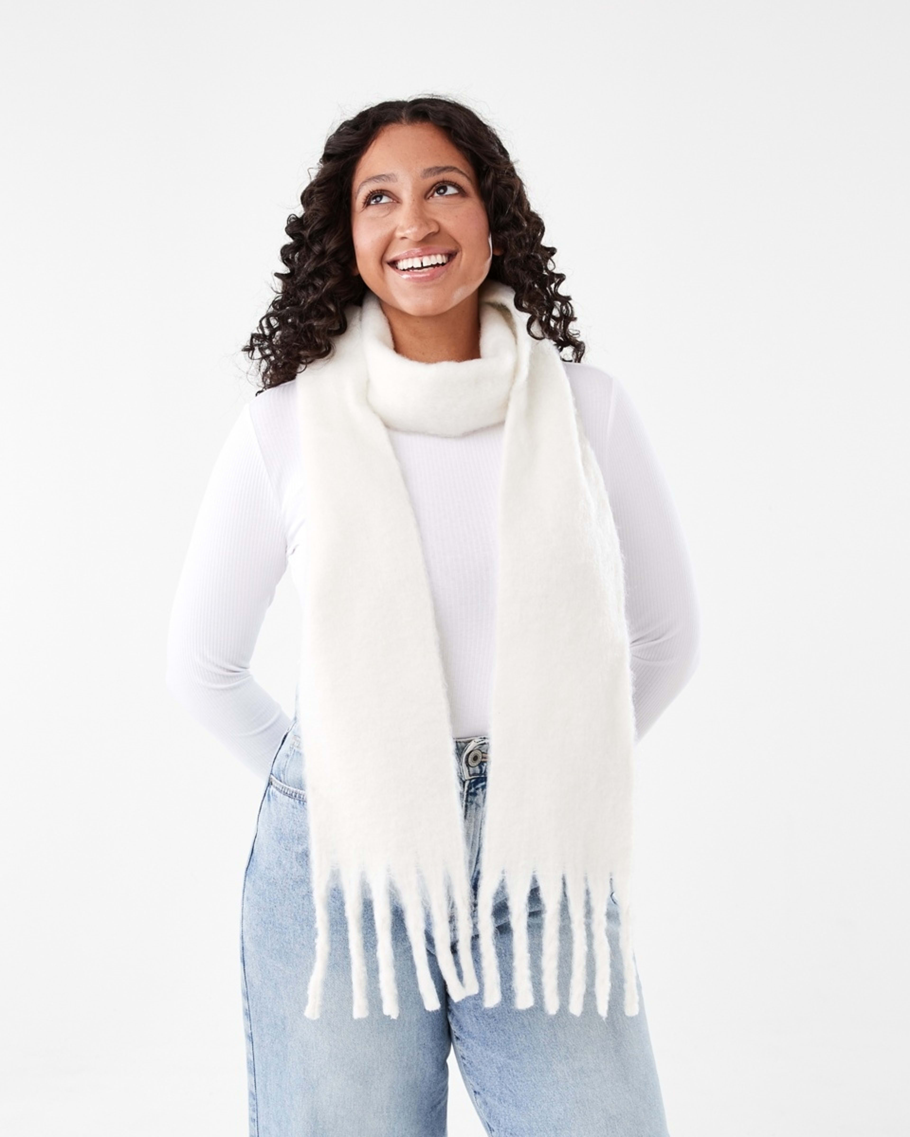 3 Narrow Fluffy Scarf Ecru, 3 of 3