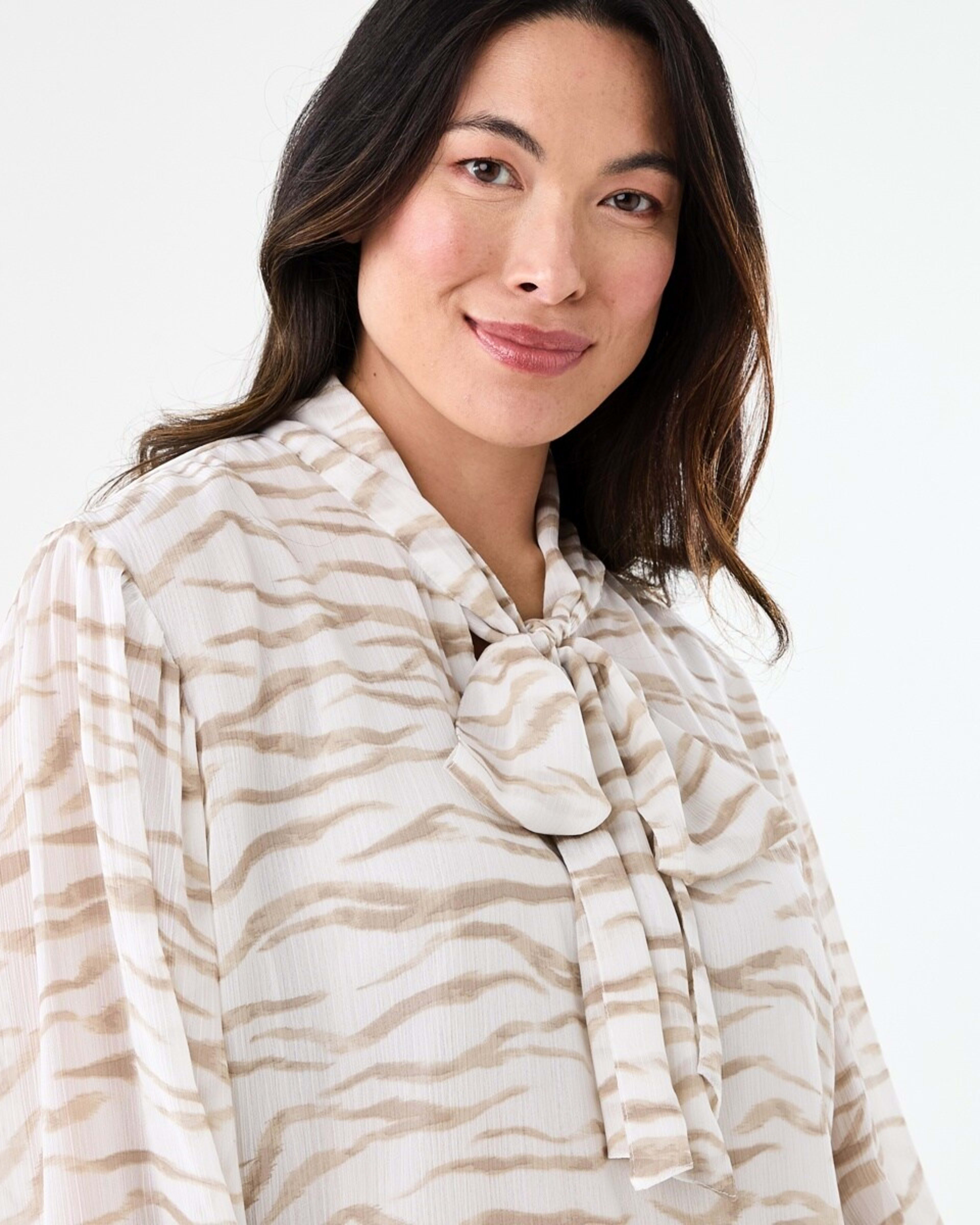 4 Long Sleeve Neck Tie Blouse Sft Zebra, 4 of 6