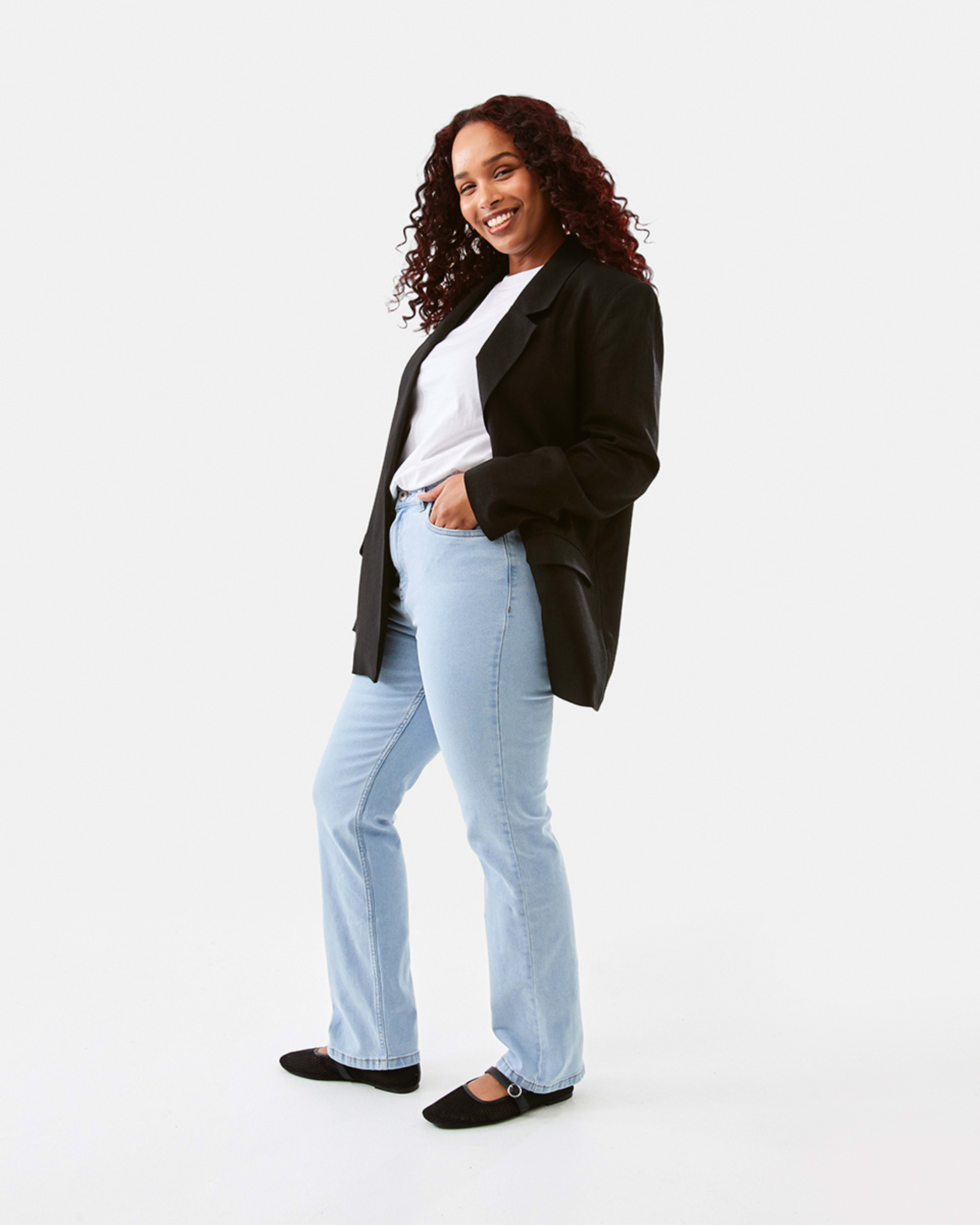3 High Rise Straight Jeans Light Wash, 3 of 6