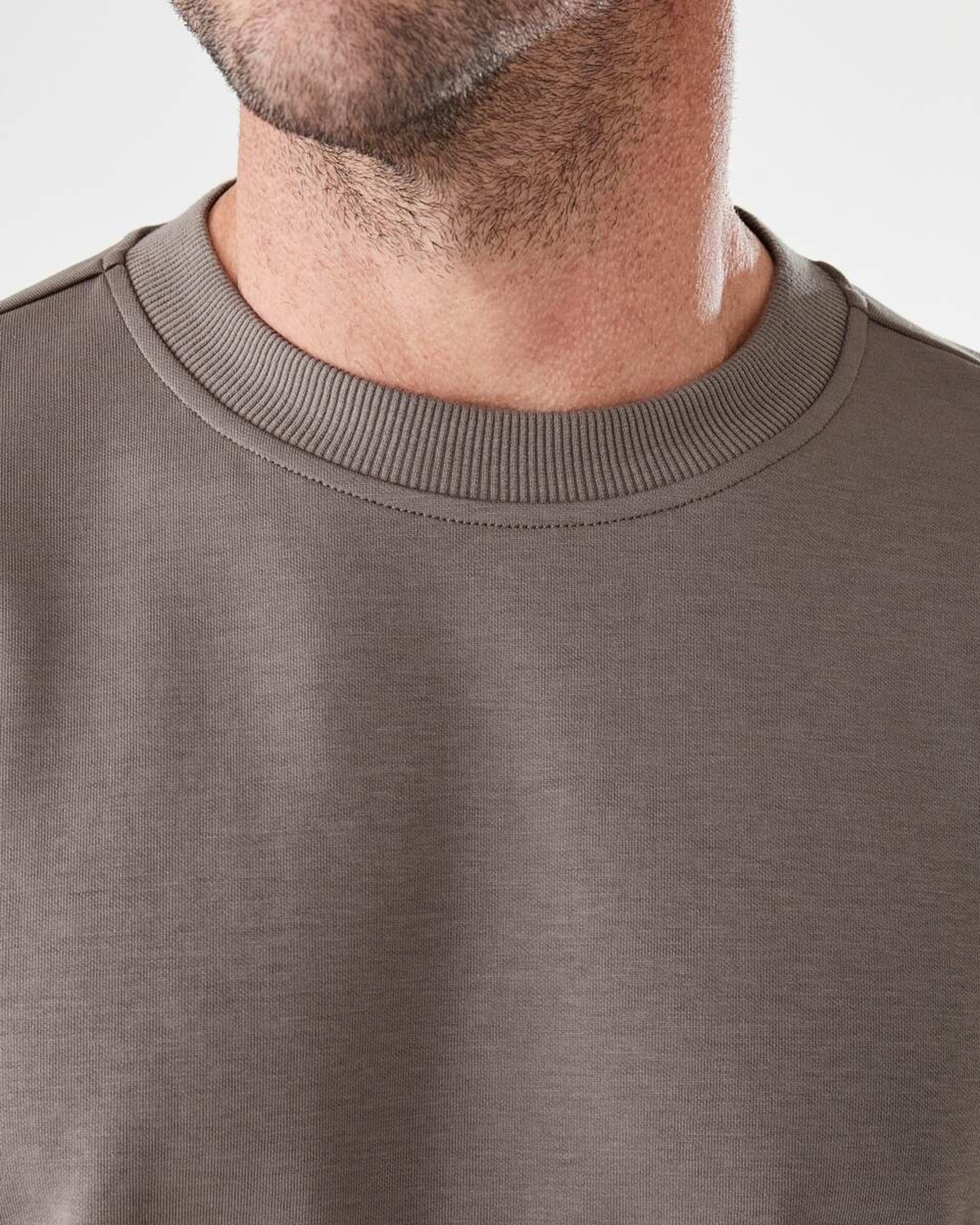 5 Oversized Interlock T-shirt DRIFT BROWN, 5 of 6