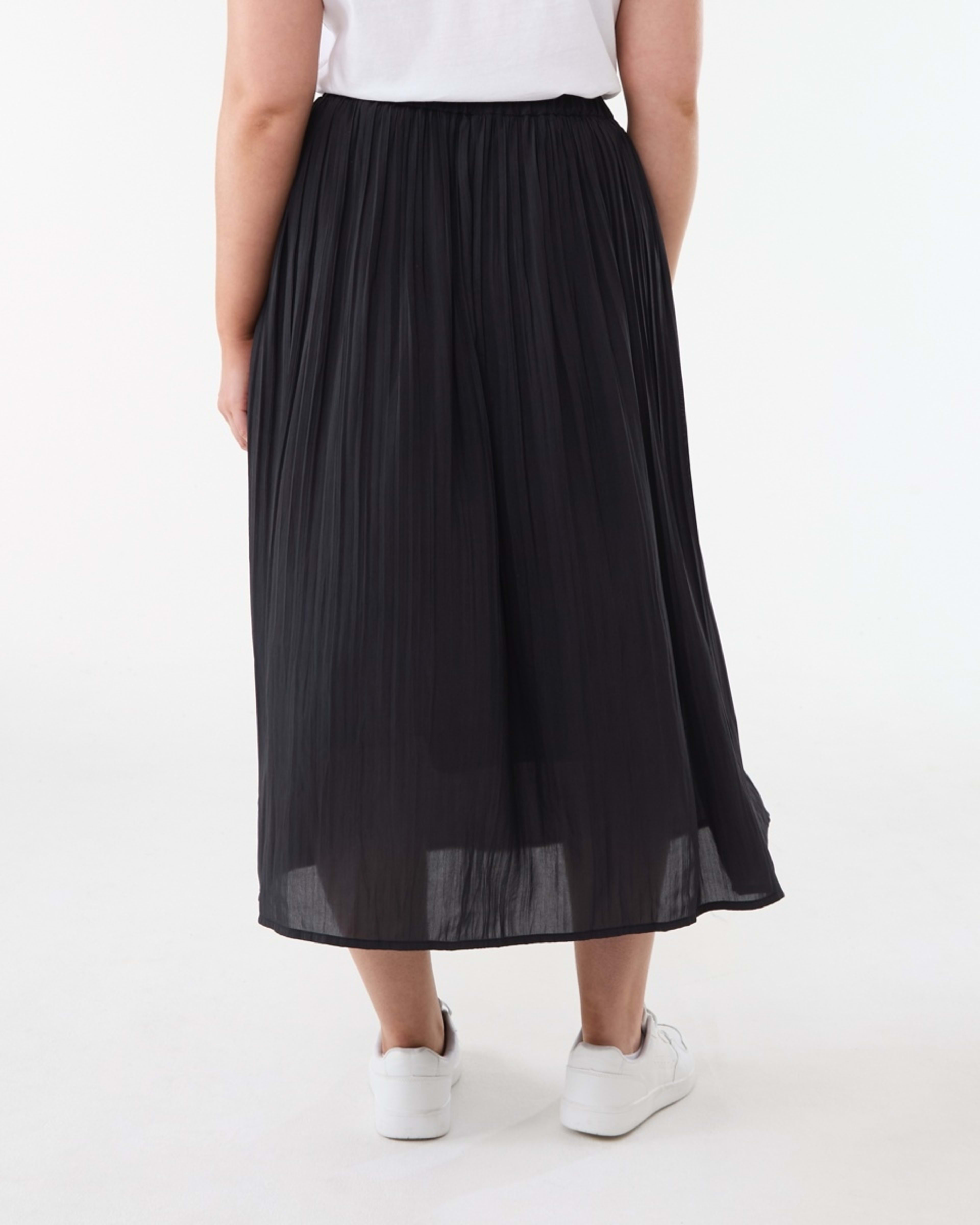 3 Crinkle Maxi Skirt BLACK, 3 of 5