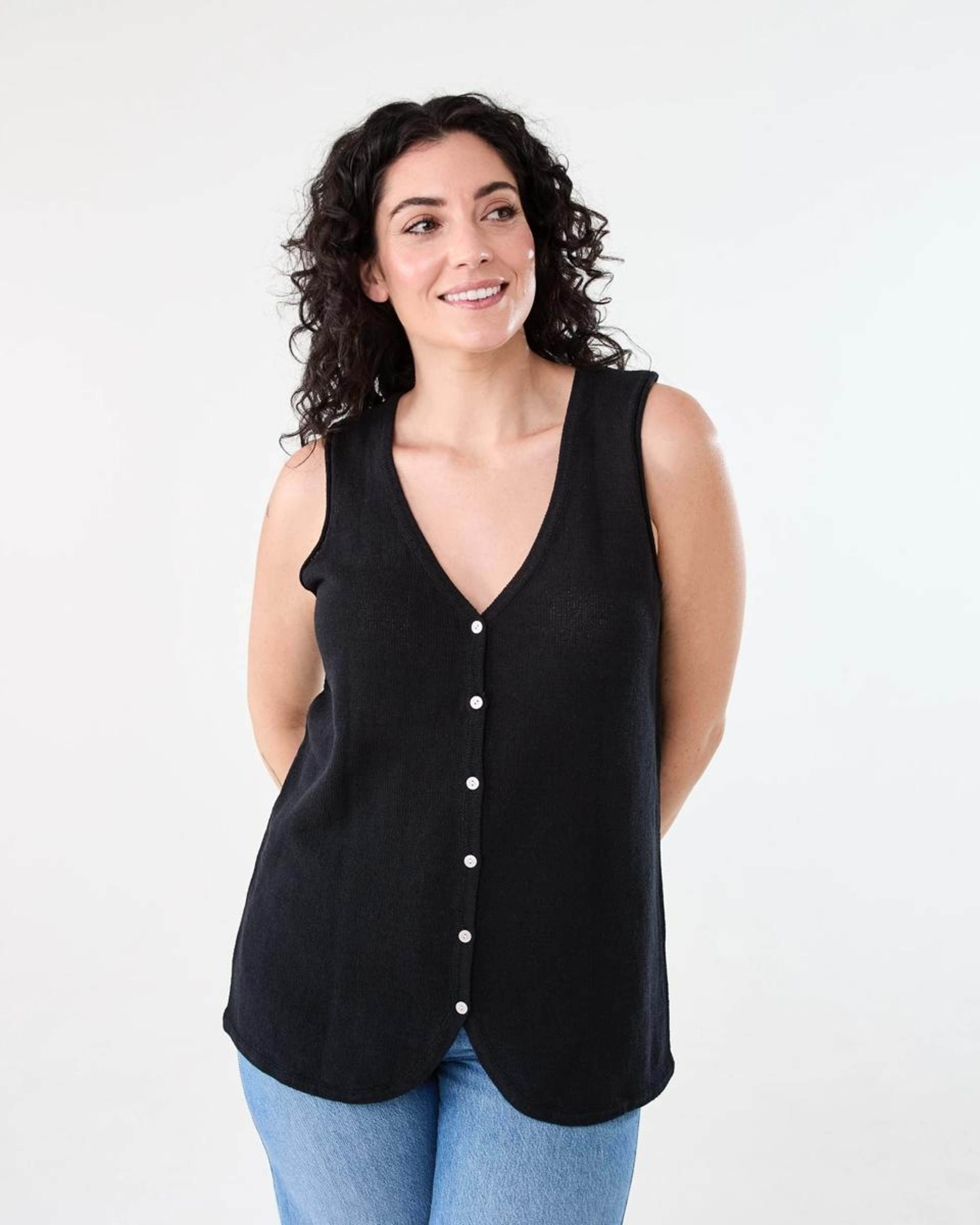 1 Sleeveless Longline Vest BLACK, 1 of 6