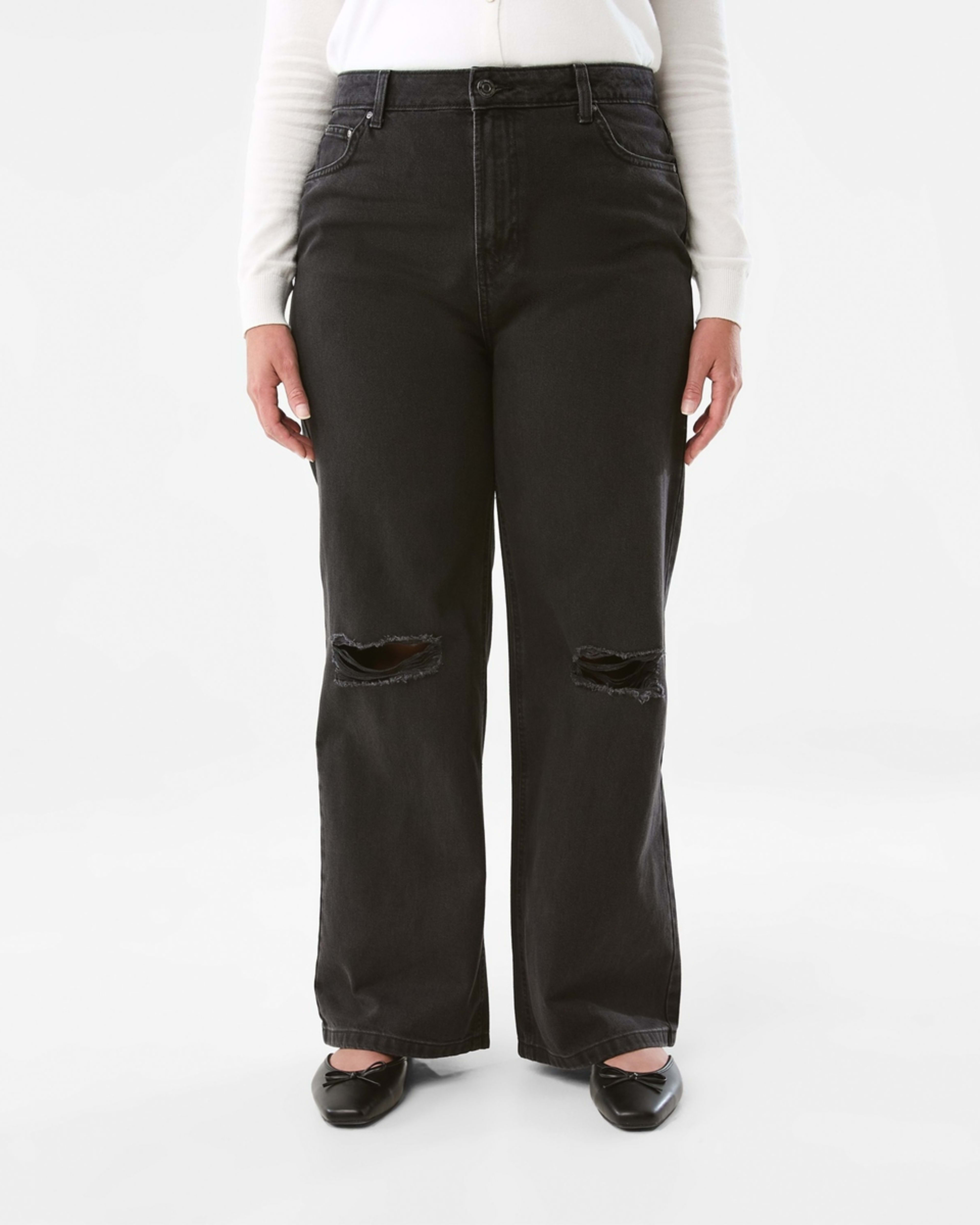 2 Distressed Straight Jeans Black Wash, 2 of 8